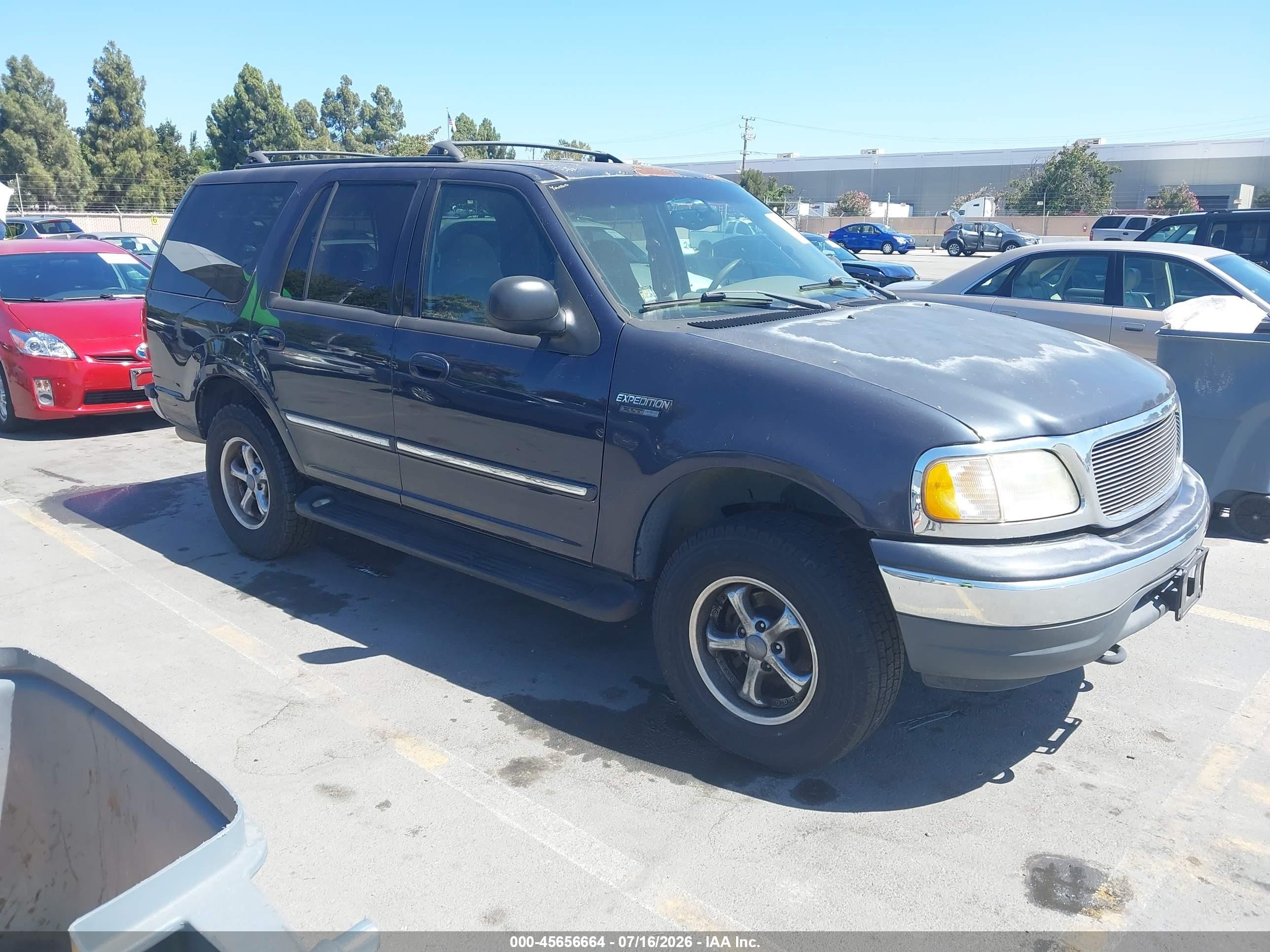 2001 Ford Expedition XLT, VIN 1FMPU16L41LB04822 — Обычный износ