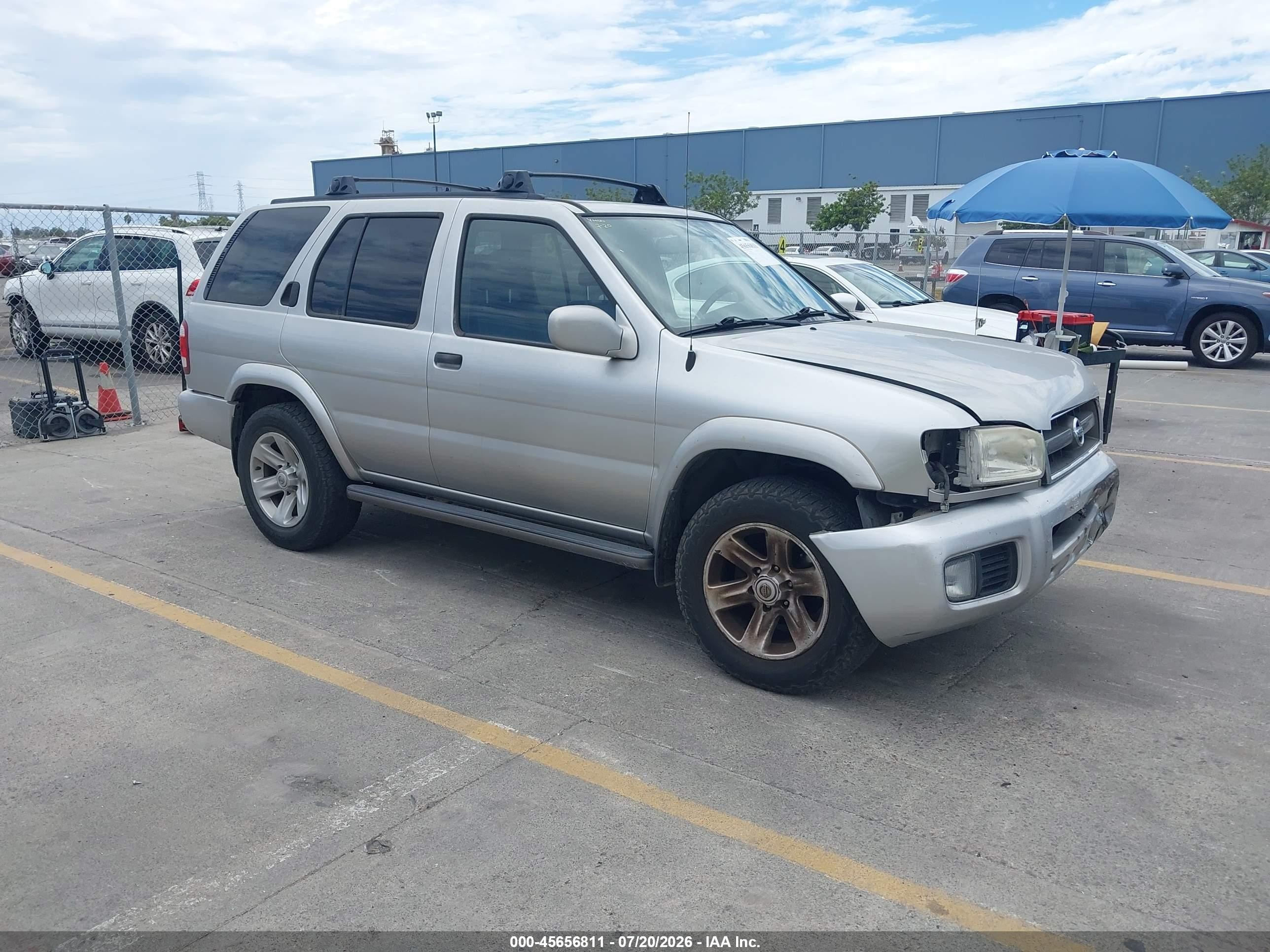 2002 Nissan Pathfinder SE, VIN JN8DR09Y32W746723 — Перед