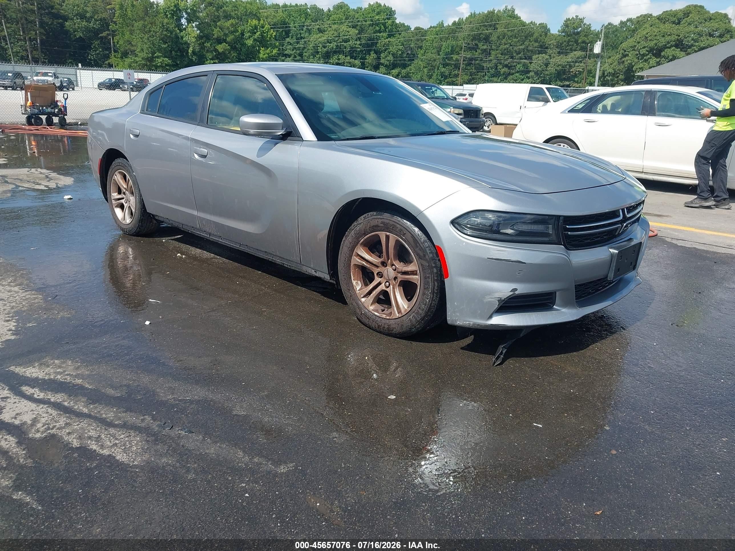 2017 Dodge Charger SE, VIN 2C3CDXBG1HH532454 — Обычный износ