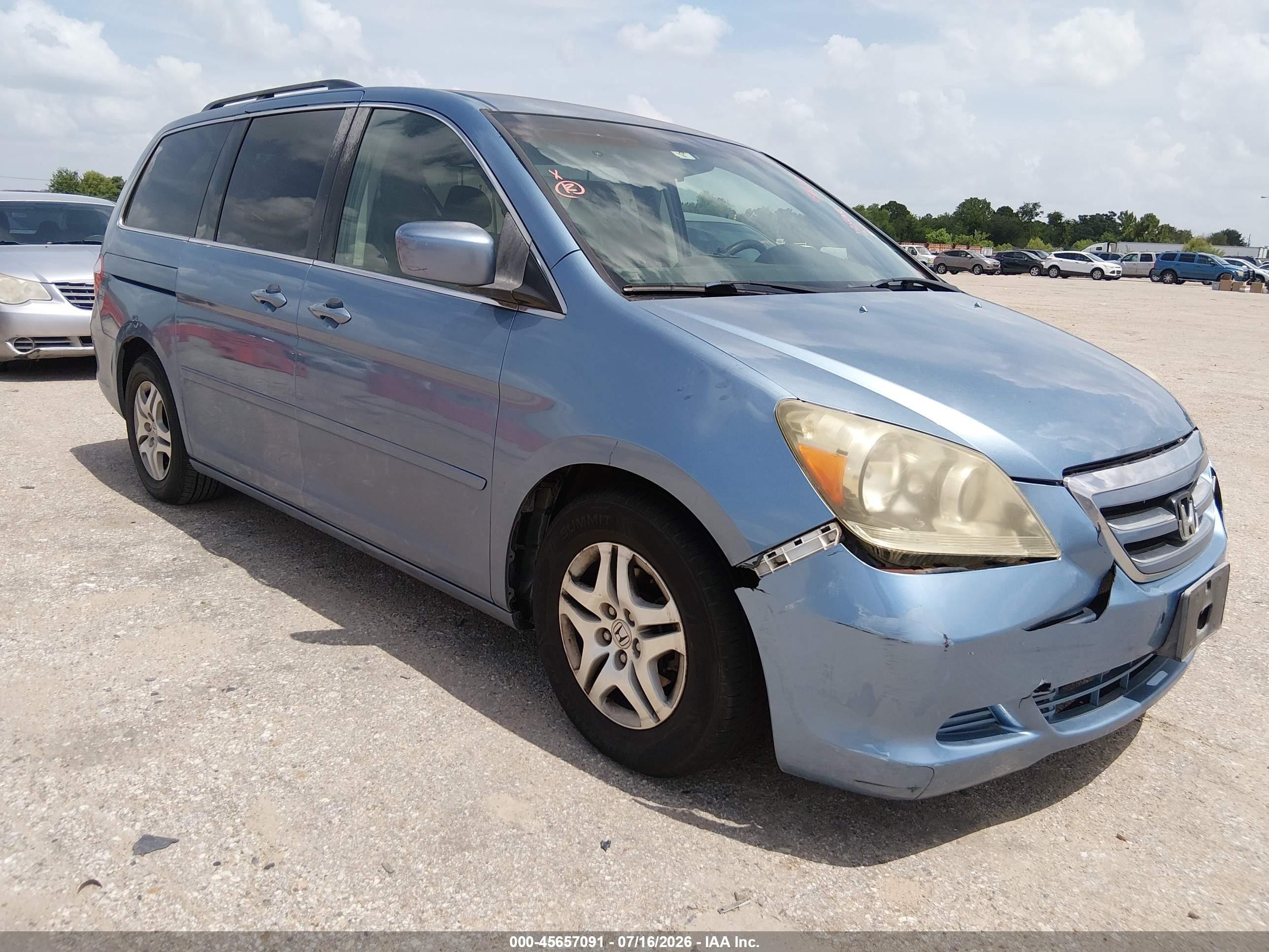 2005 Honda Odyssey EX, VIN 5FNRL38405B033287 — Normal wear