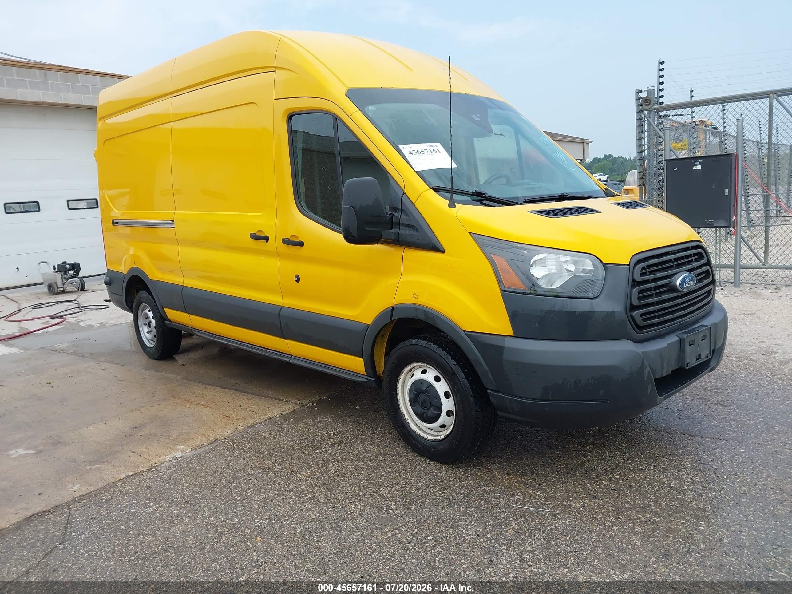 2017 Ford Transit, VIN 1FTYR2XM7HKA77915 — Normal wear