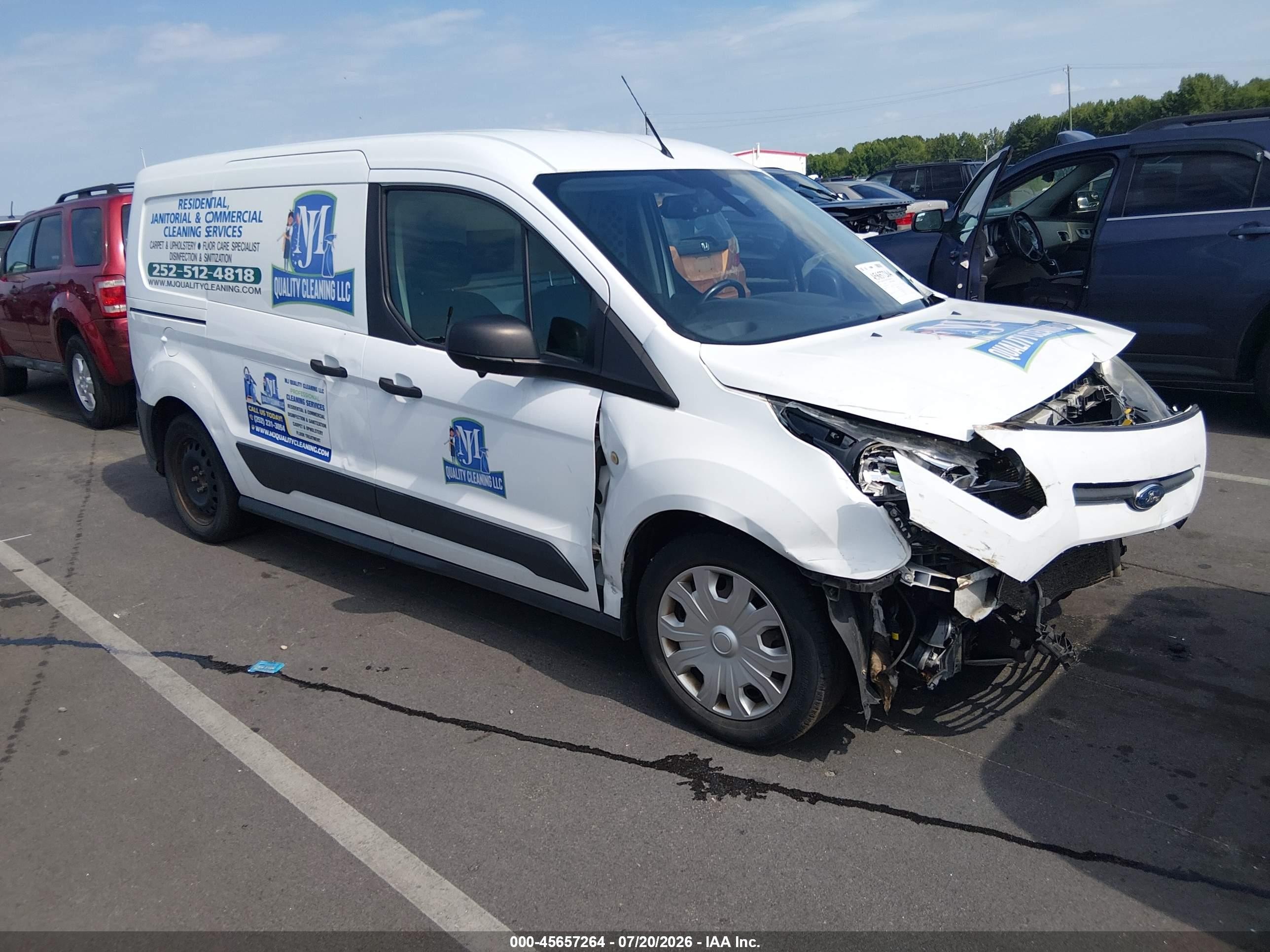 2017 Ford Transit Connect XL, VIN NM0LS7E74H1309379 — Перед