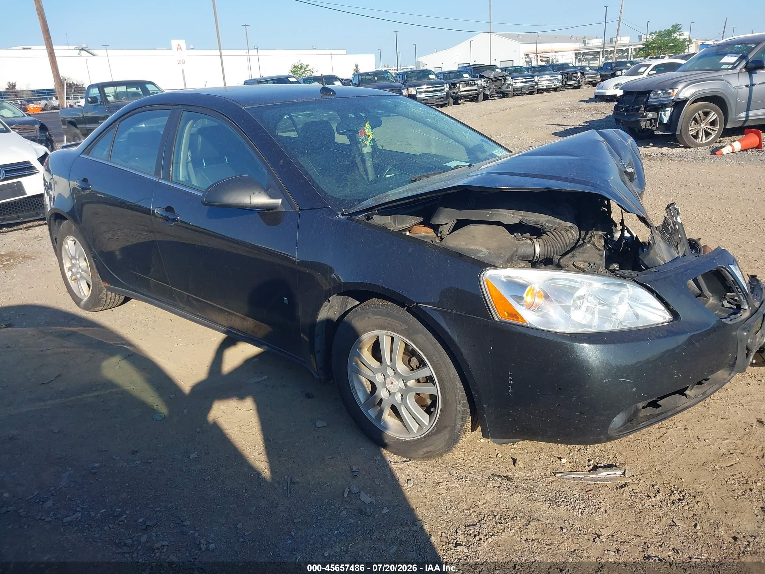 2008 Pontiac G6, VIN 1G2ZG57B784262324 — Перед