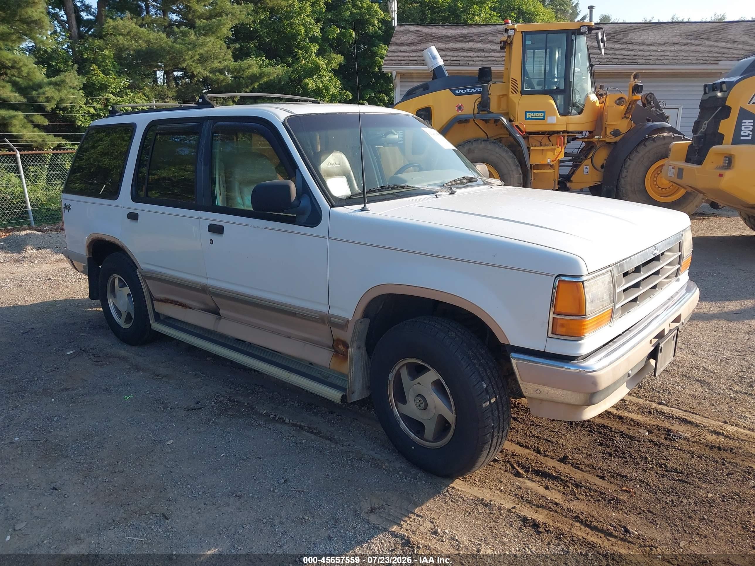 1994 Ford Explorer Eddie Bauer, VIN 1FMDU34X8RUC33348 — Normal wear