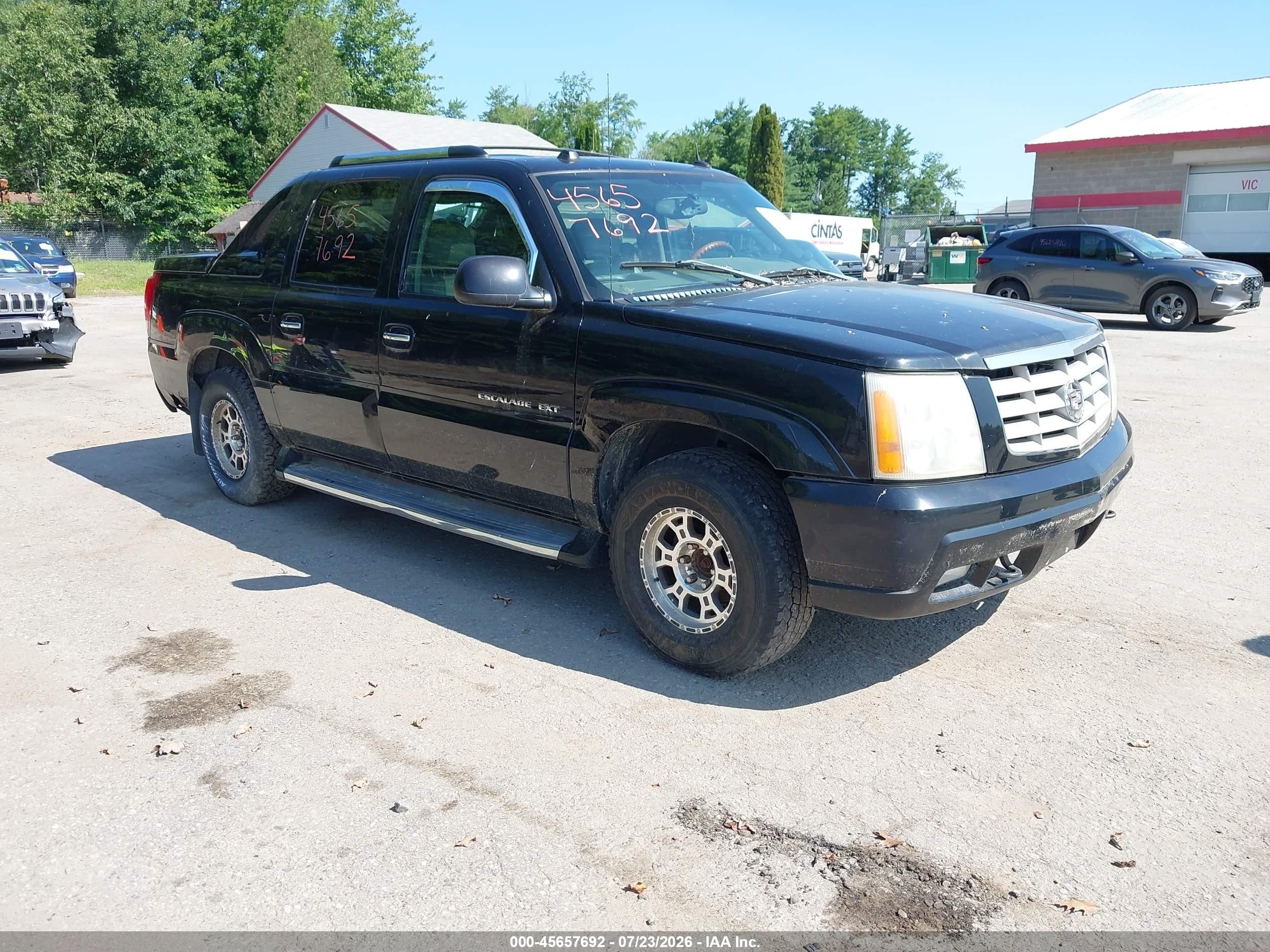 2004 Cadillac Escalade EXT, VIN 3GYEK62N44G251434 — Normal wear