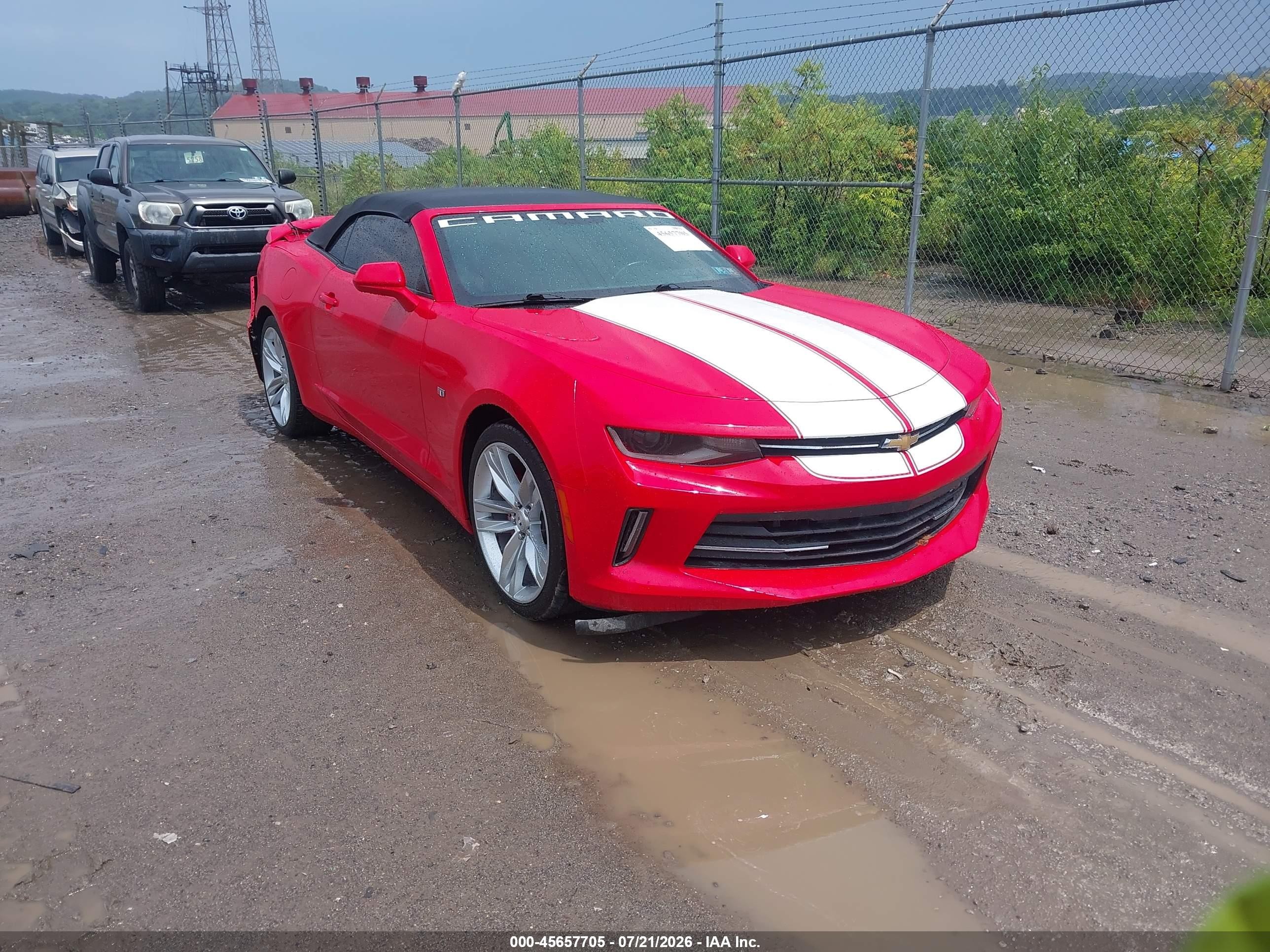 2017 Chevrolet Camaro 2LT, VIN 1G1FC3DS0H0212738 — Rear end