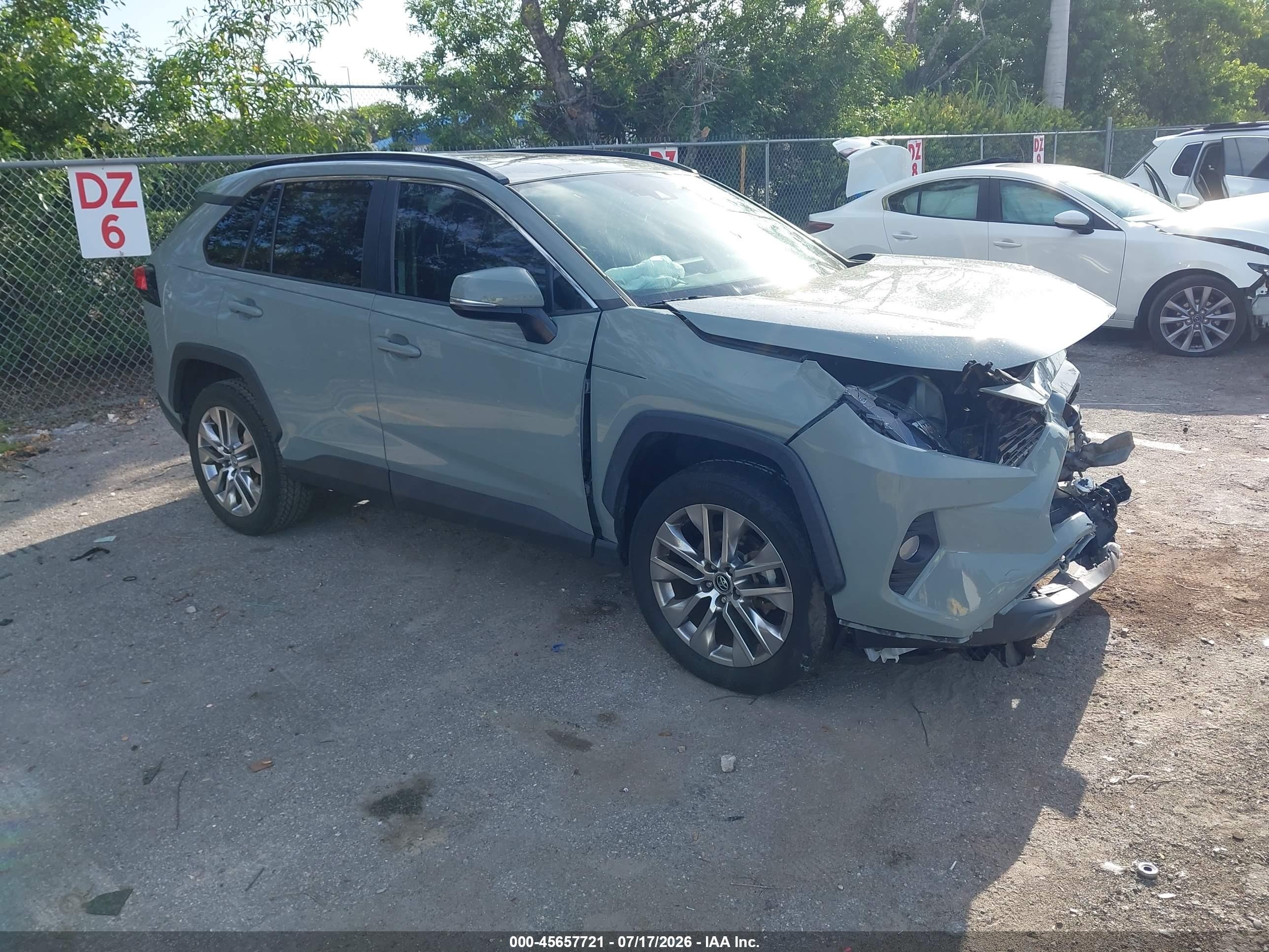 2021 Toyota RAV4 XLE Premium, VIN 2T3C1RFVXMC087135 — Front end
