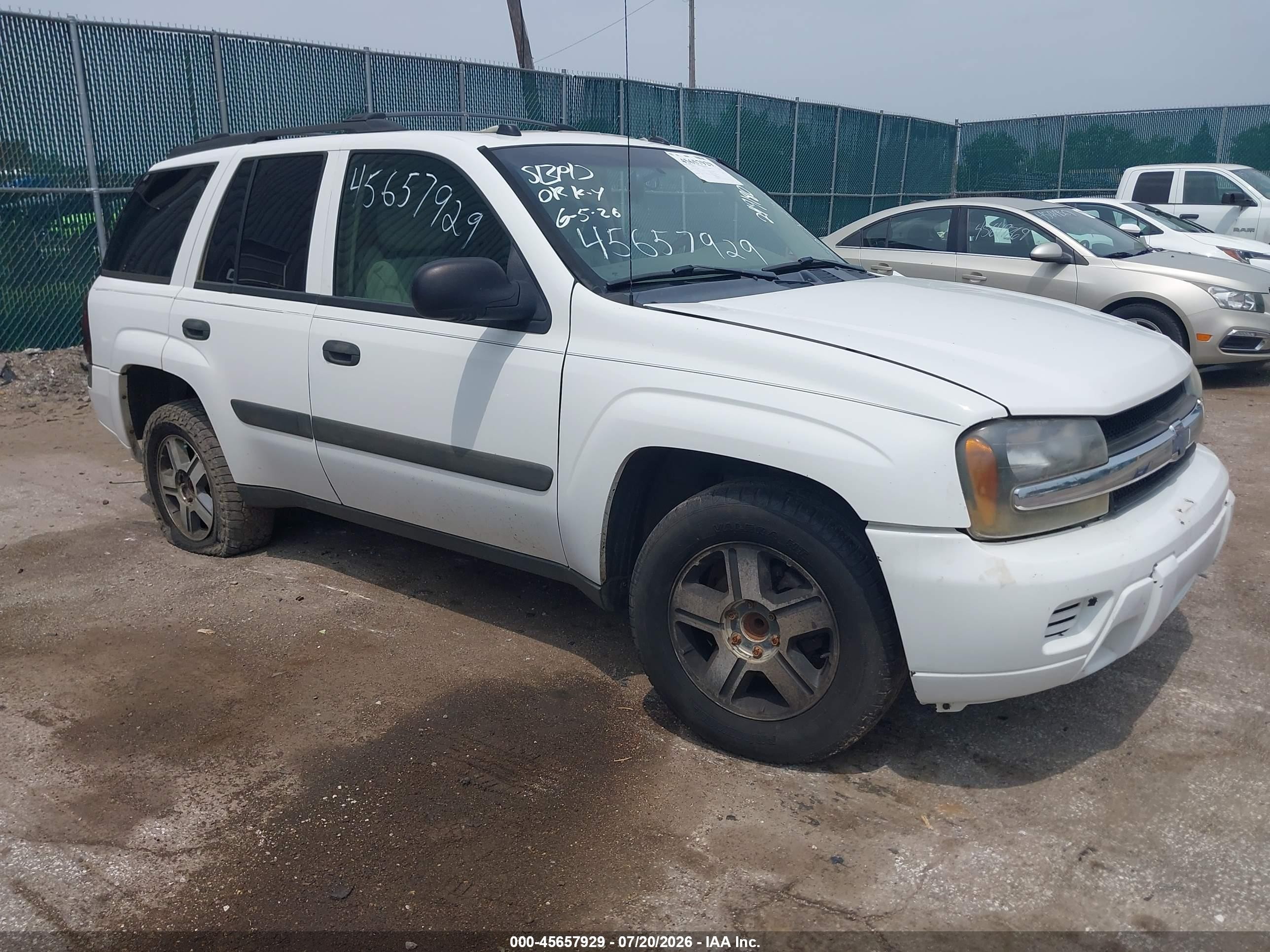 2005 Chevrolet TrailBlazer LS, VIN 1GNDS13S852249180 — Бок