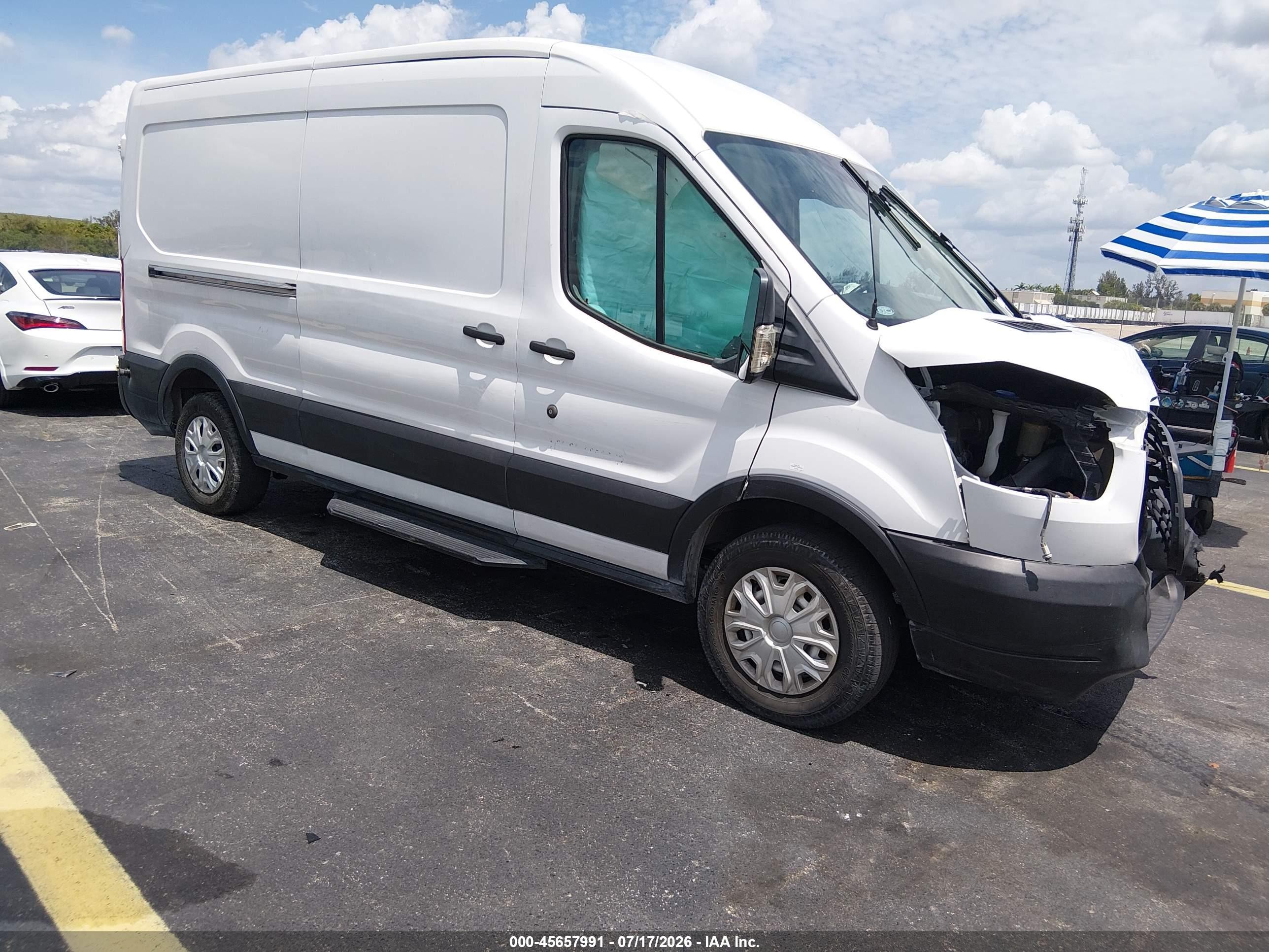 2019 Ford Transit, VIN 1FTYE2CMXKKB49490 — Front end