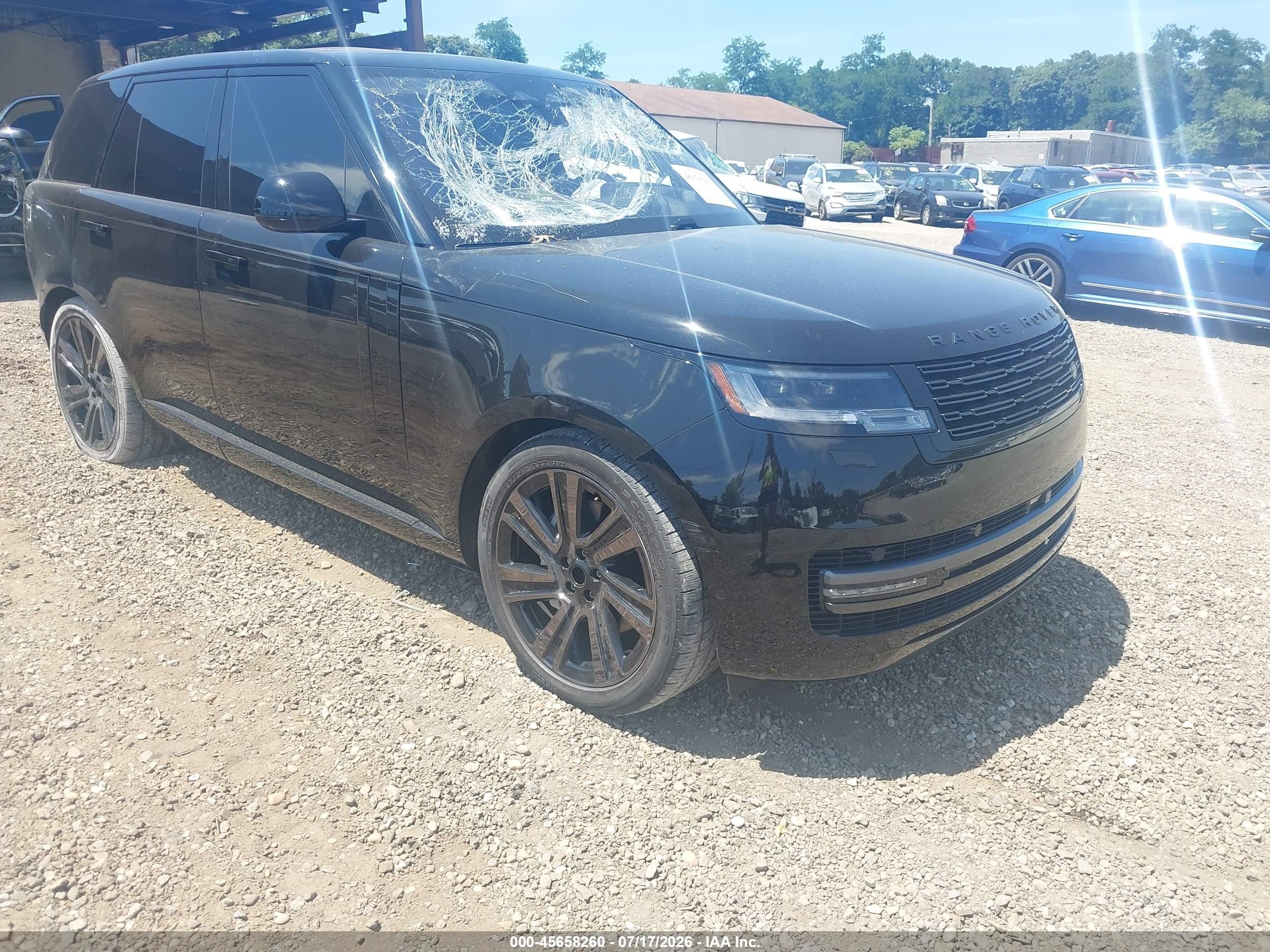 2022 Land Rover Range Rover SE, VIN SALKP9FU4NA001598 — Перед