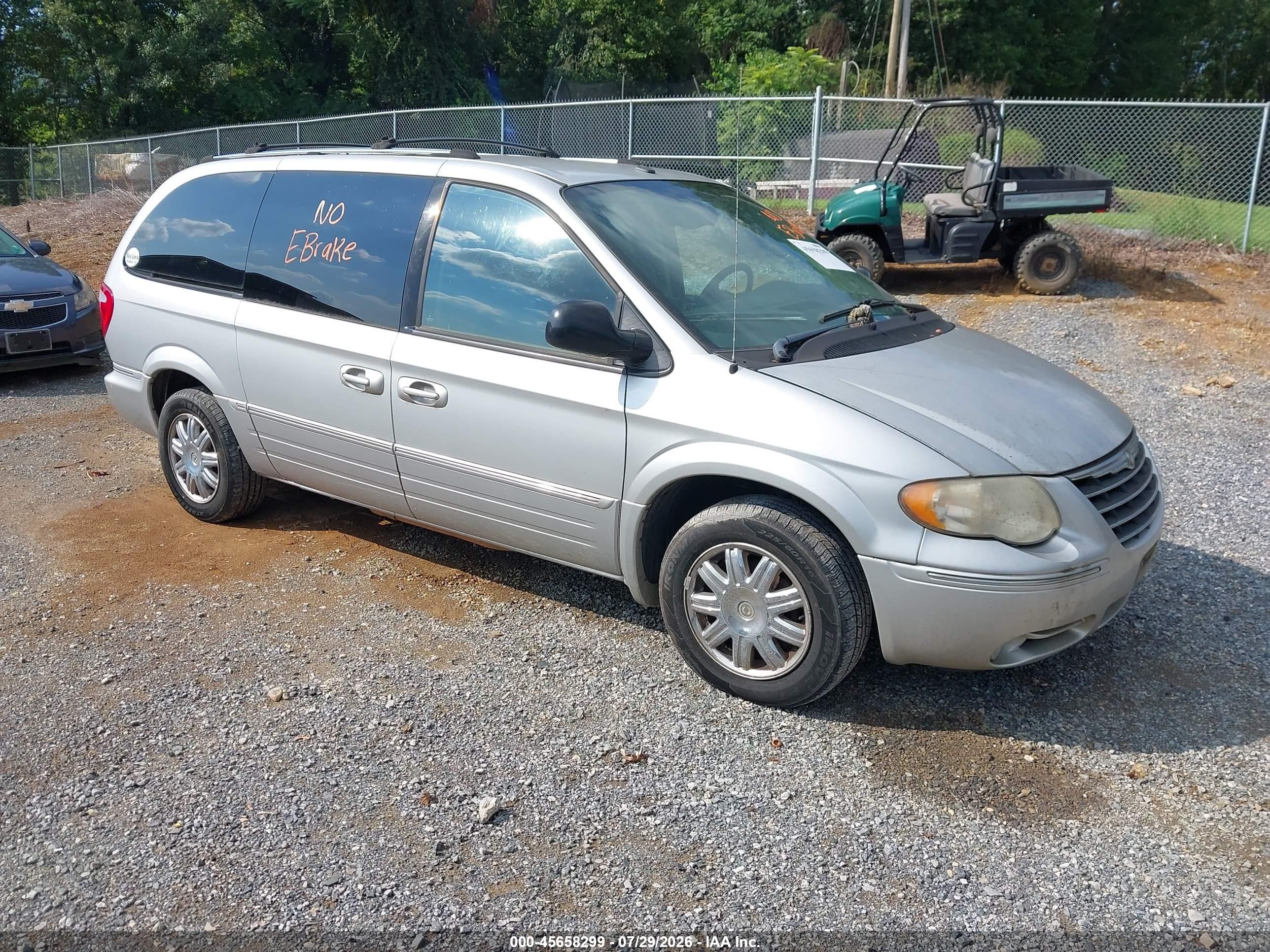 2007 Chrysler Town & Country Limited, VIN 2A8GP64L57R160269 — Normal wear