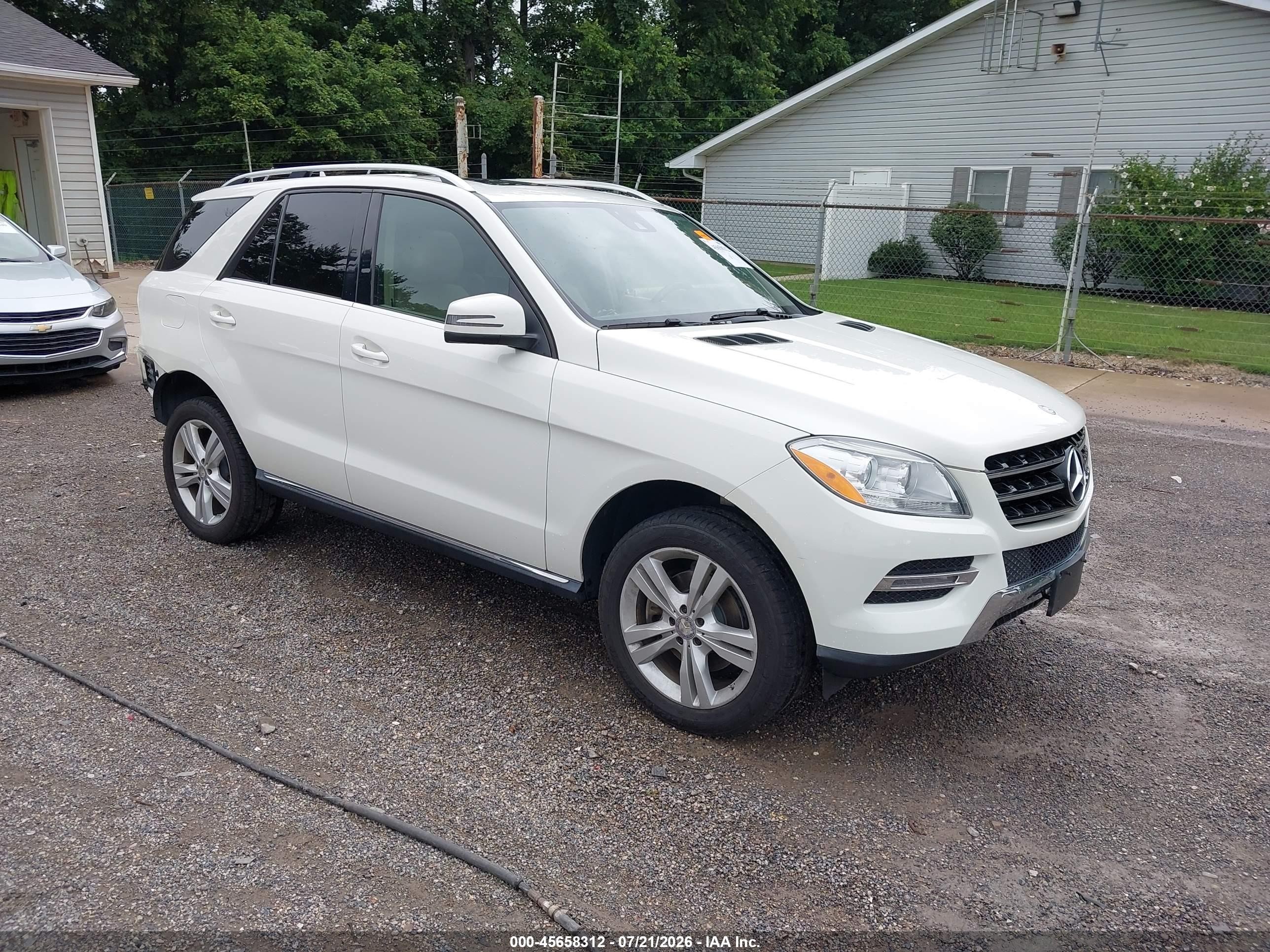 2013 Mercedes-Benz M 350, VIN 4JGDA5HB3DA143764 — Rear end