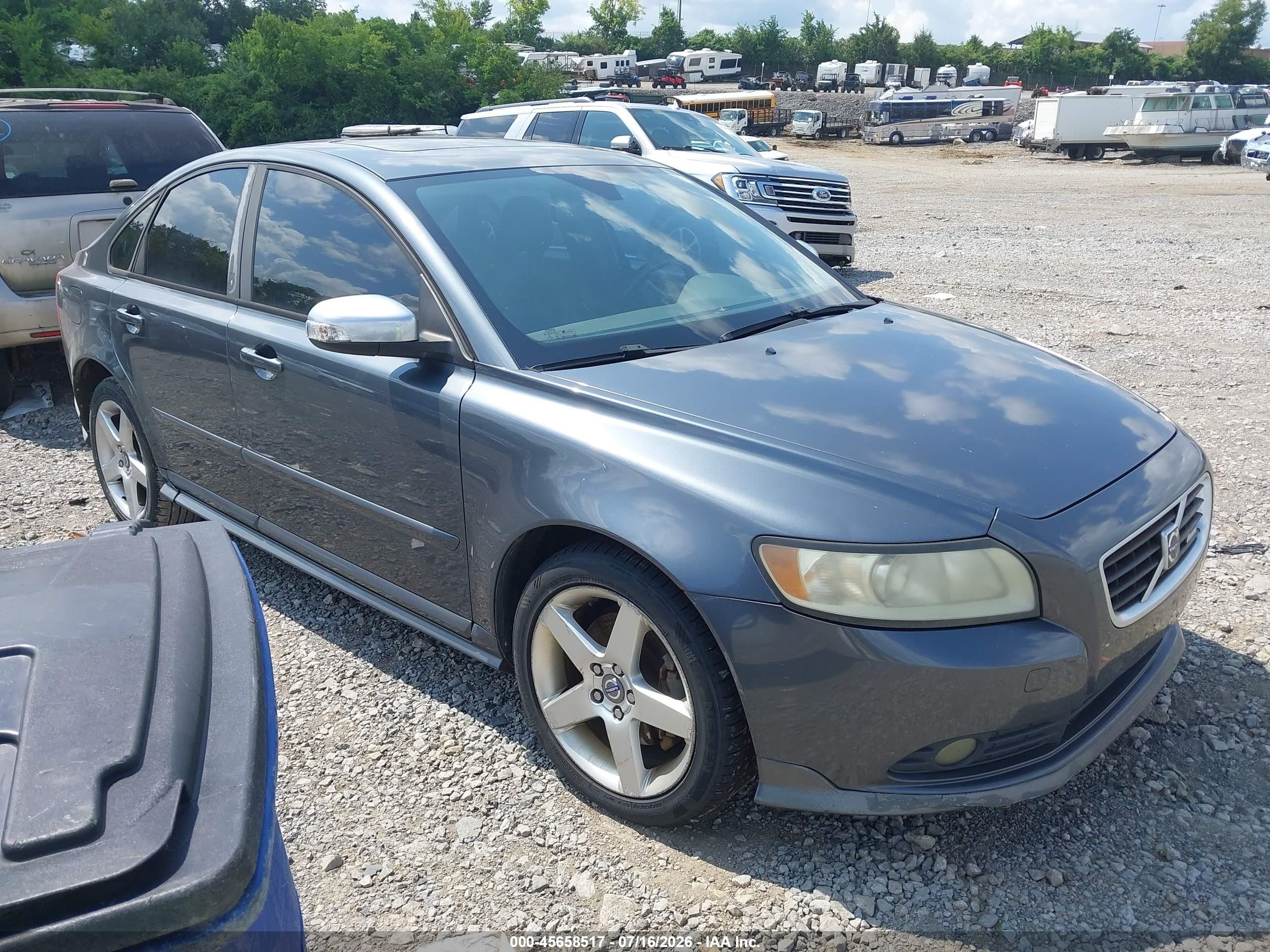 2009 Volvo S40 R-Design, VIN YV1MS672692464878 — Normal wear