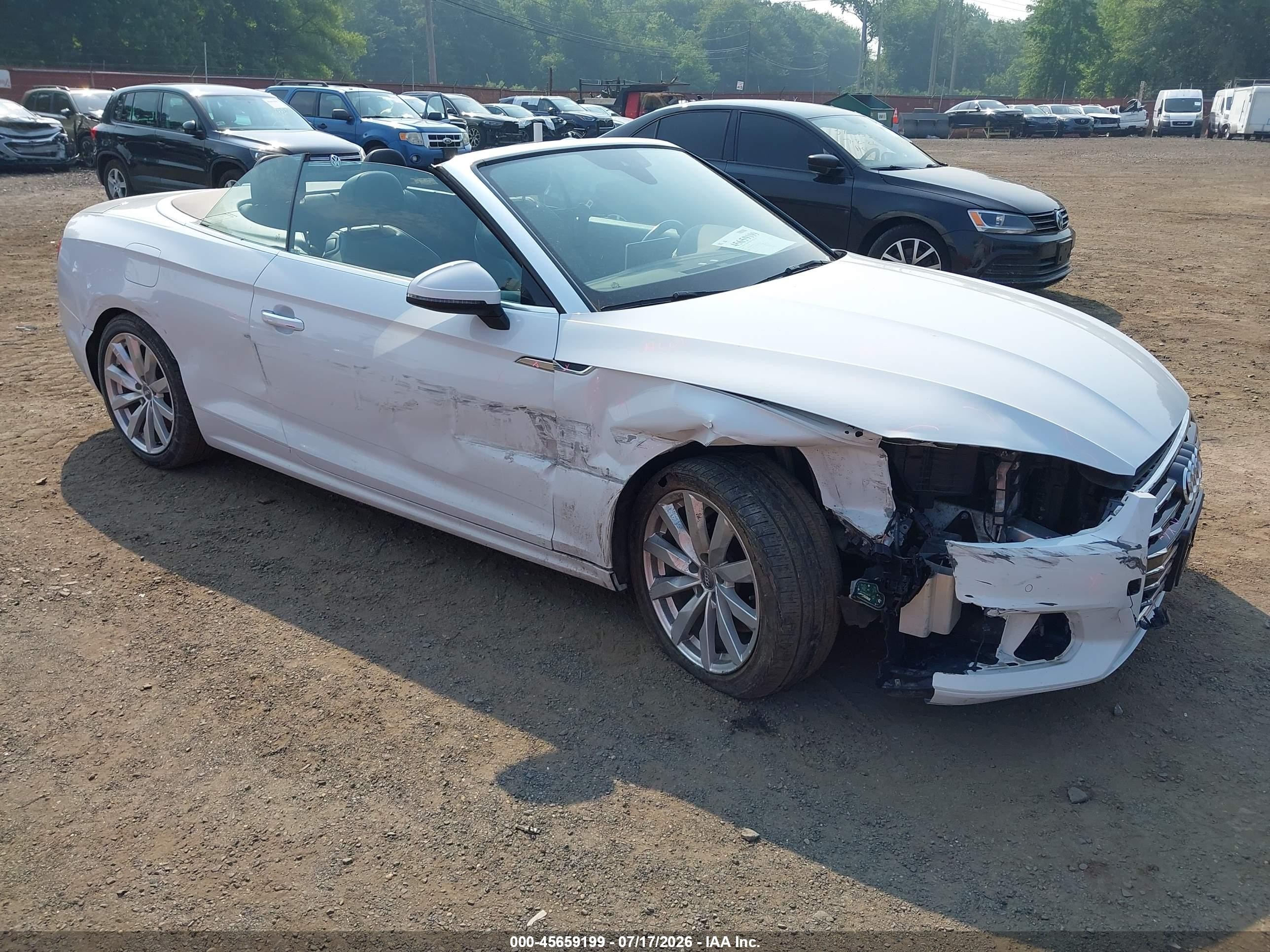 2018 Audi A5 Cabriolet Premium Plus, VIN WAUYNGF57JN000353 — Перед