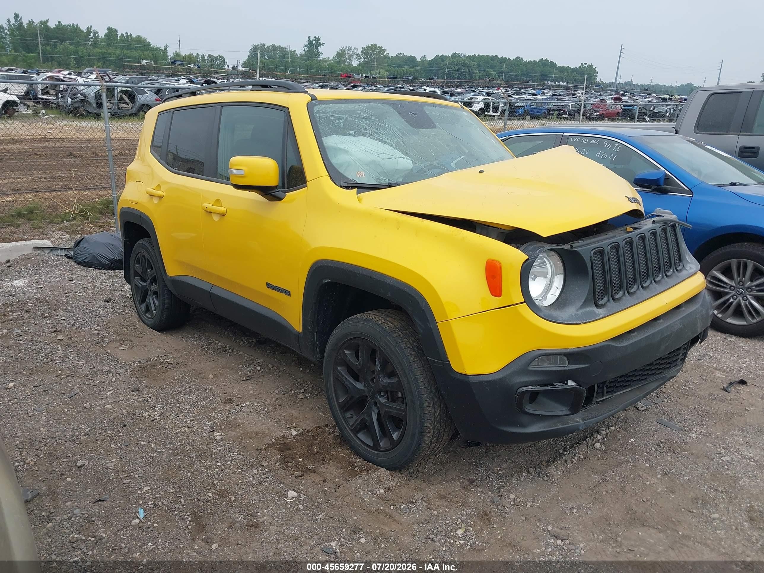 2017 Jeep Renegade Latitude, VIN ZACCJBBB9HPE67010 — Front end