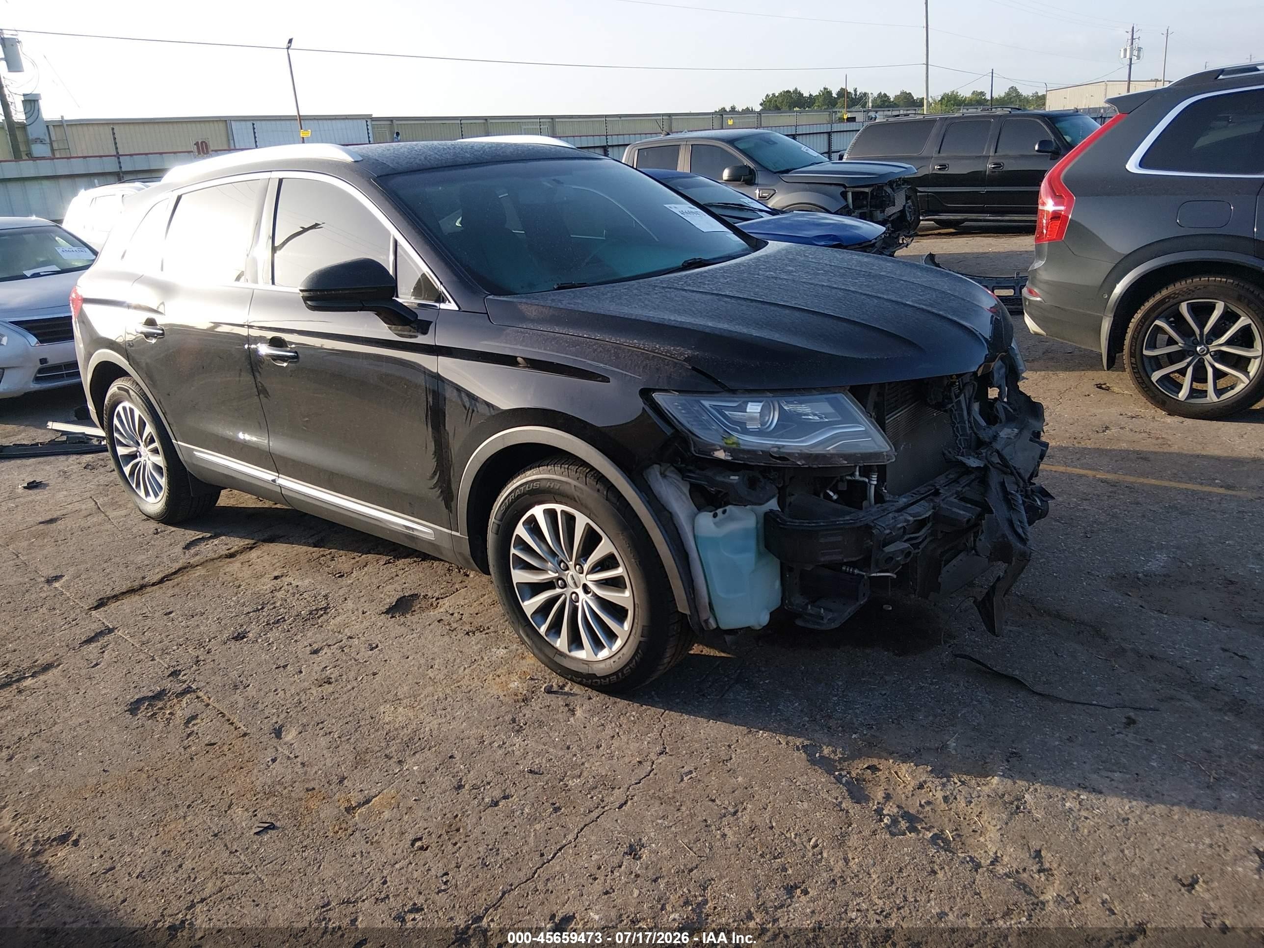 2017 Lincoln MKX Select, VIN 2LMPJ6KR3HBL50131 — Front end