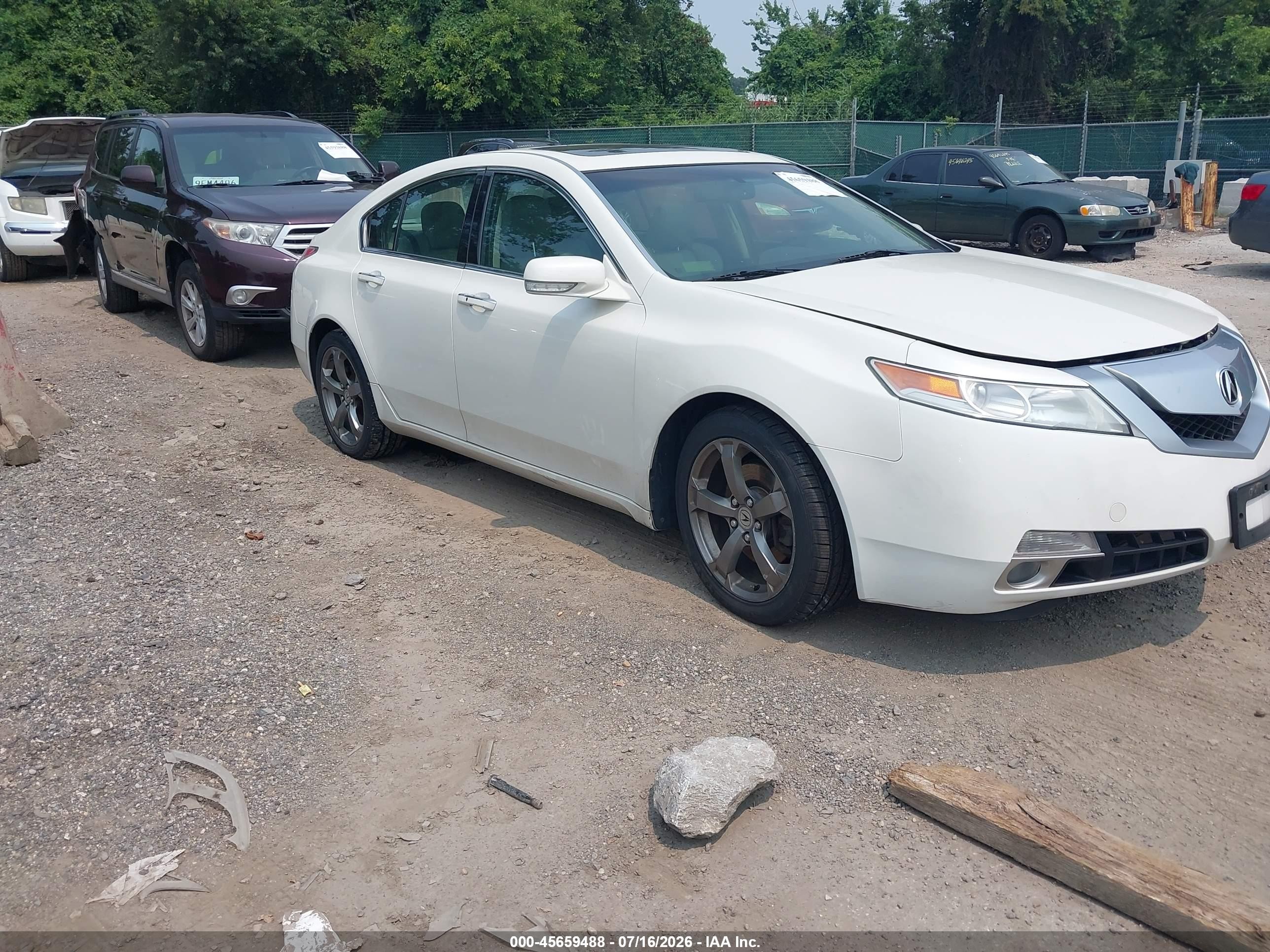2011 Acura TL Technology, VIN 19UUA9F51BA001131 — Normal wear