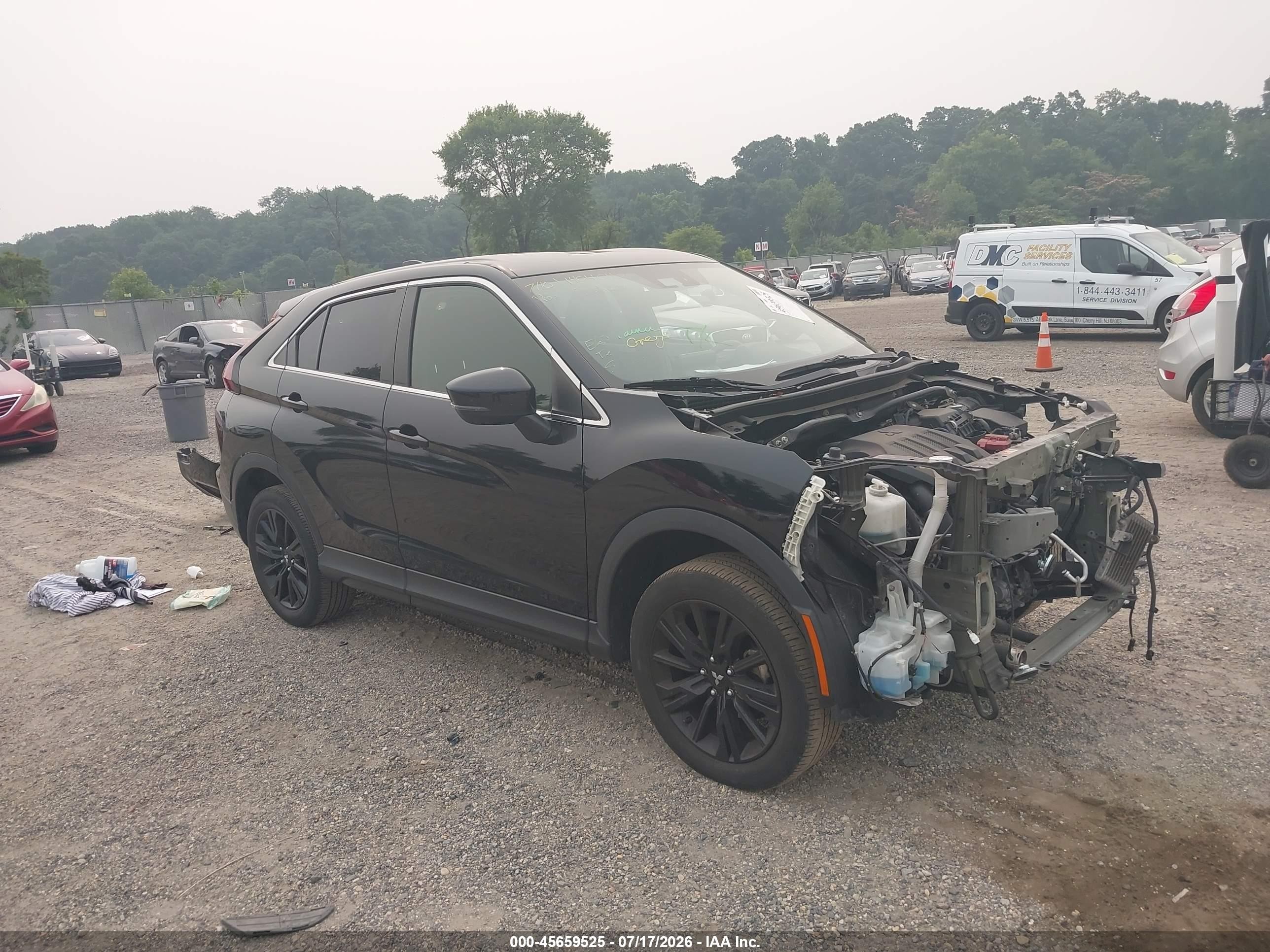2023 Mitsubishi Eclipse Cross LE, VIN JA4ATVAA4PZ024561 — Front end