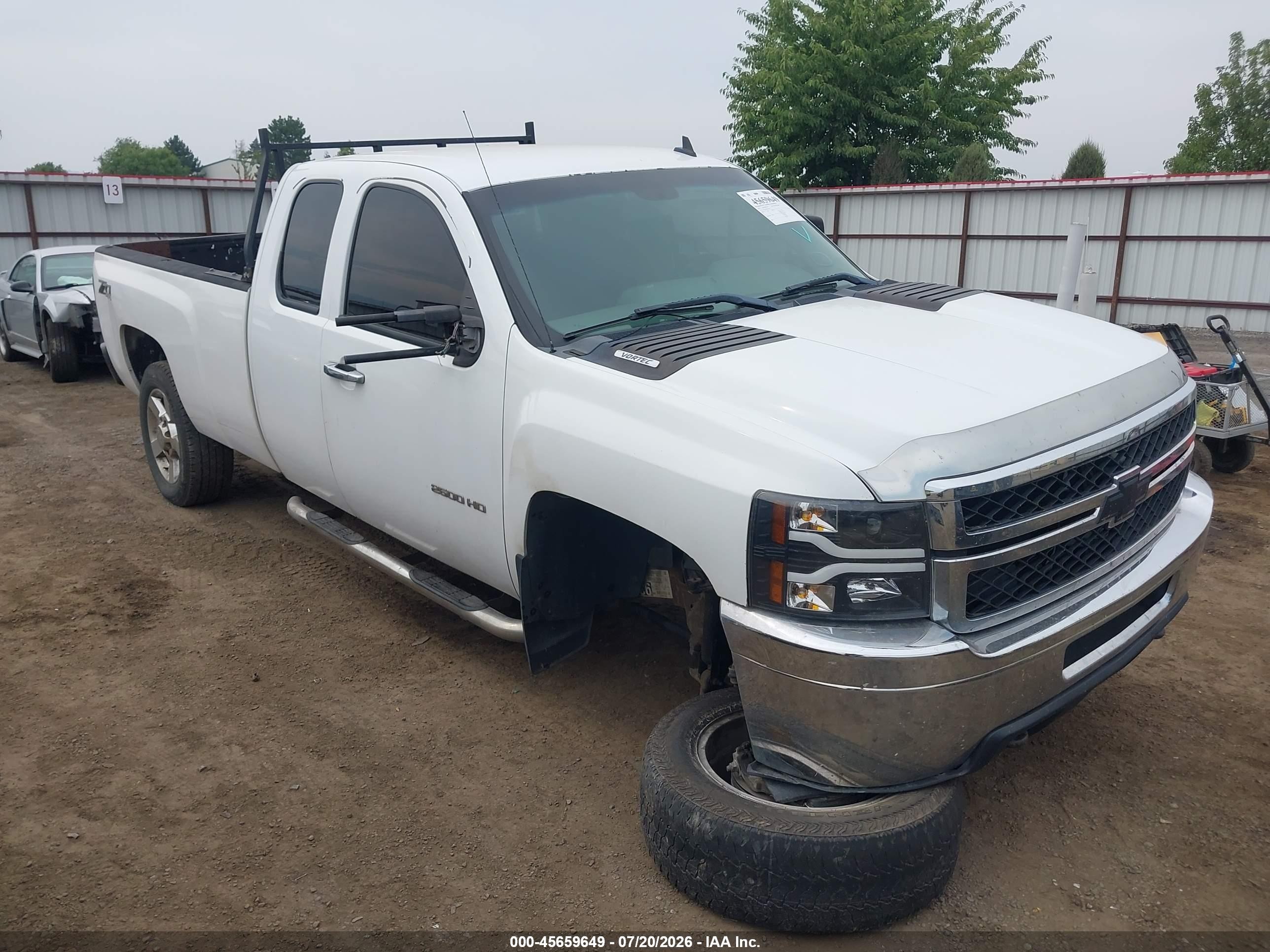 2011 Chevrolet Silverado 2500HD Work Truck, VIN 1GC2KVCG2BZ455164 — Front end