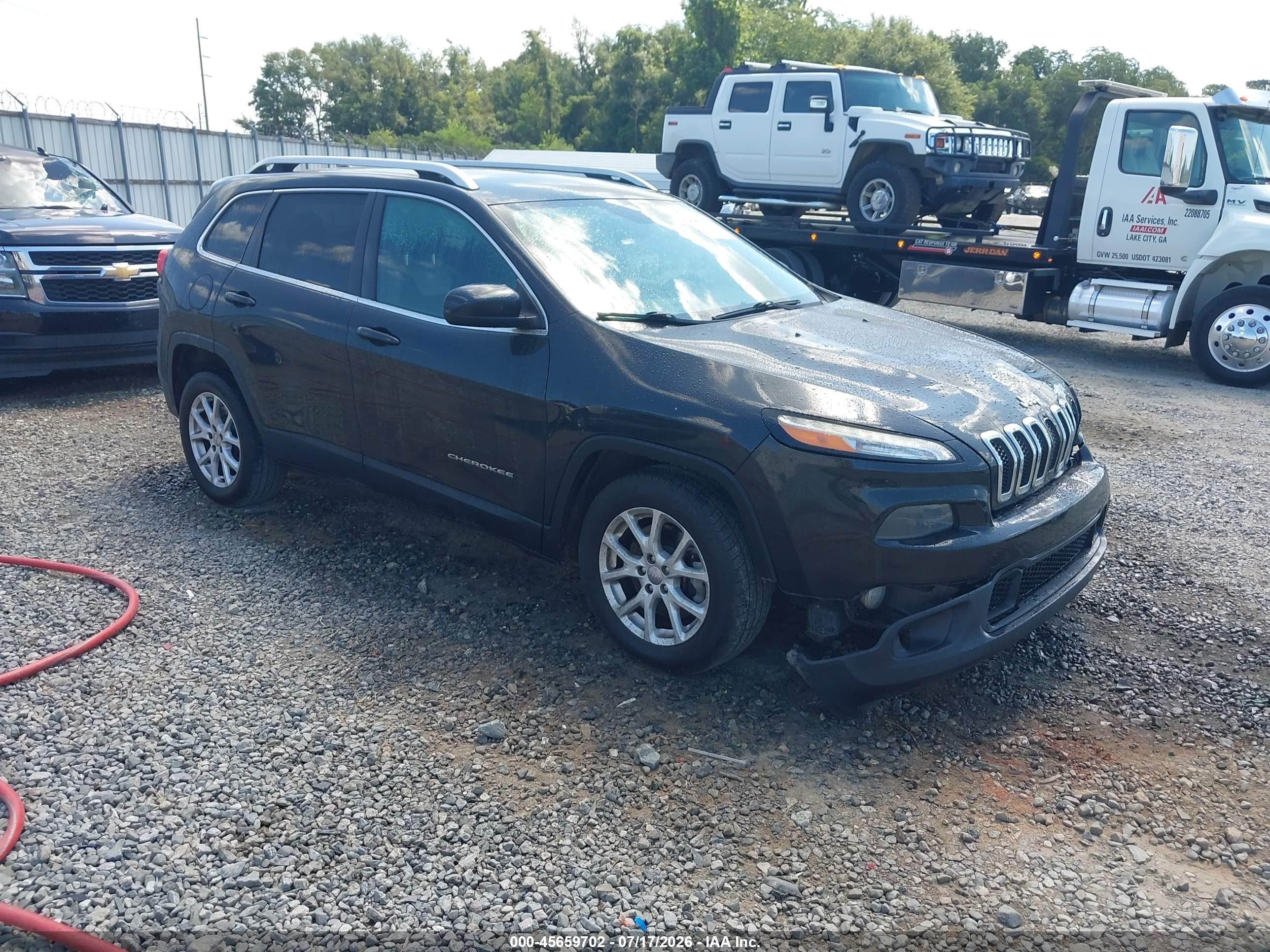 2014 Jeep Cherokee Latitude, VIN 1C4PJLCS5EW117183 — Перед