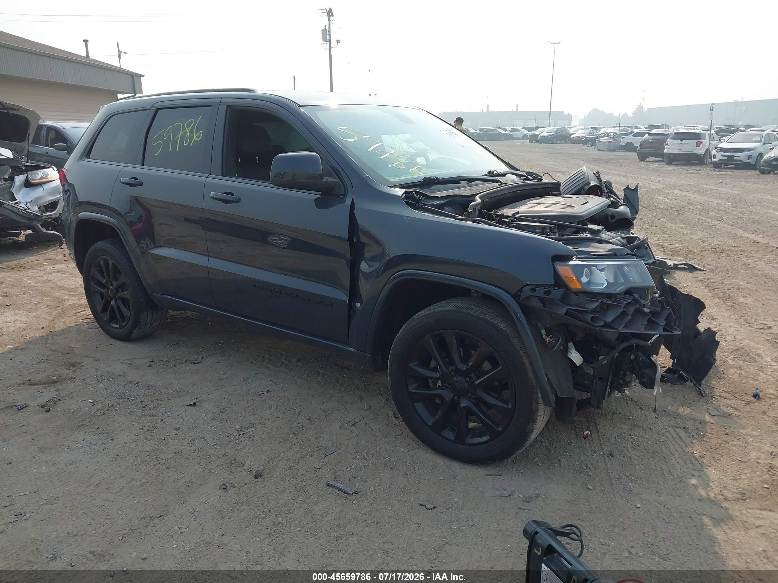 2018 Jeep Grand Cherokee Laredo E, VIN 1C4RJFAGXJC273028 — Front end