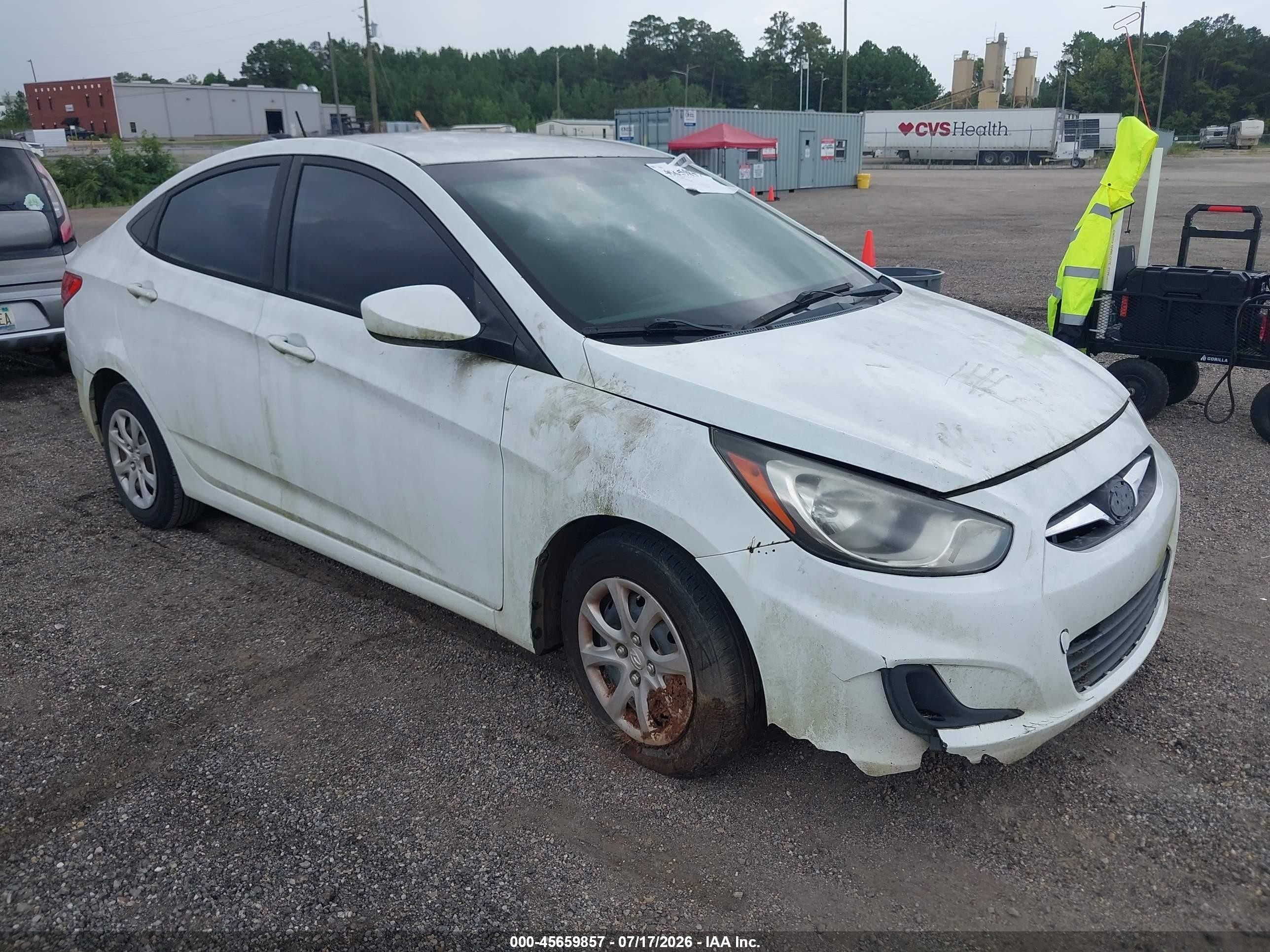 2014 Hyundai Accent GLS, VIN KMHCT4AE1EU590419 — Normal wear