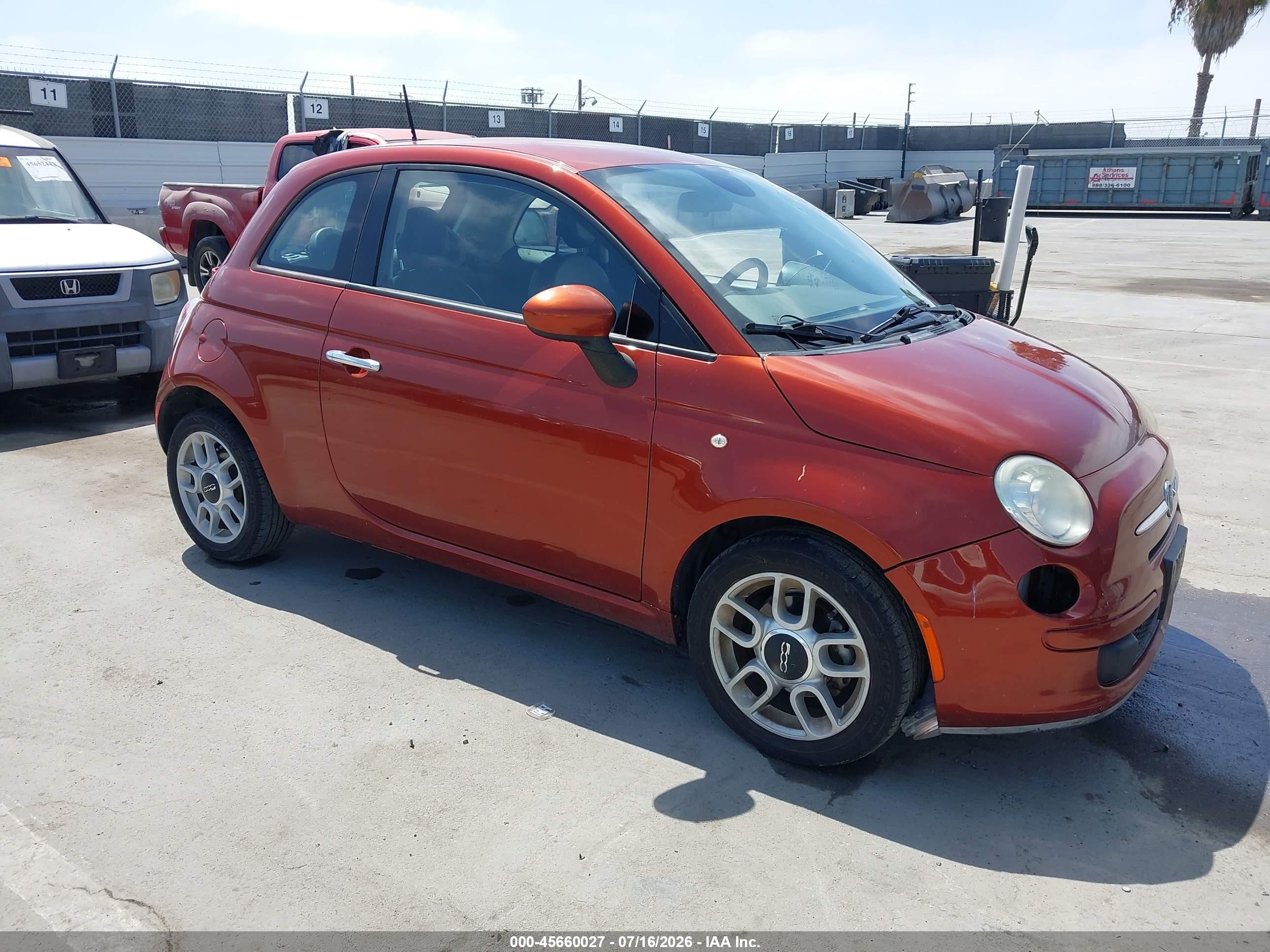 2014 FIAT 500 Pop, VIN 3C3CFFAR6ET283109 — Side