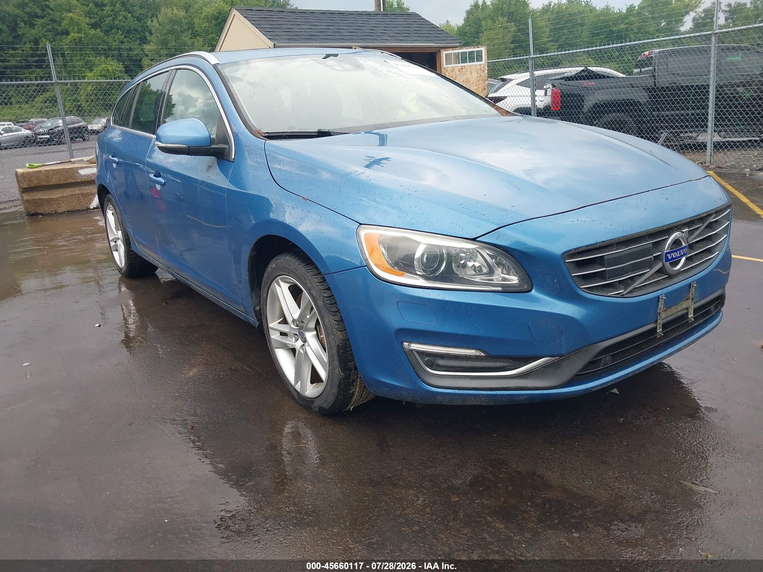 2015 Volvo V60, VIN YV1612SMXF1246263 — Normal wear