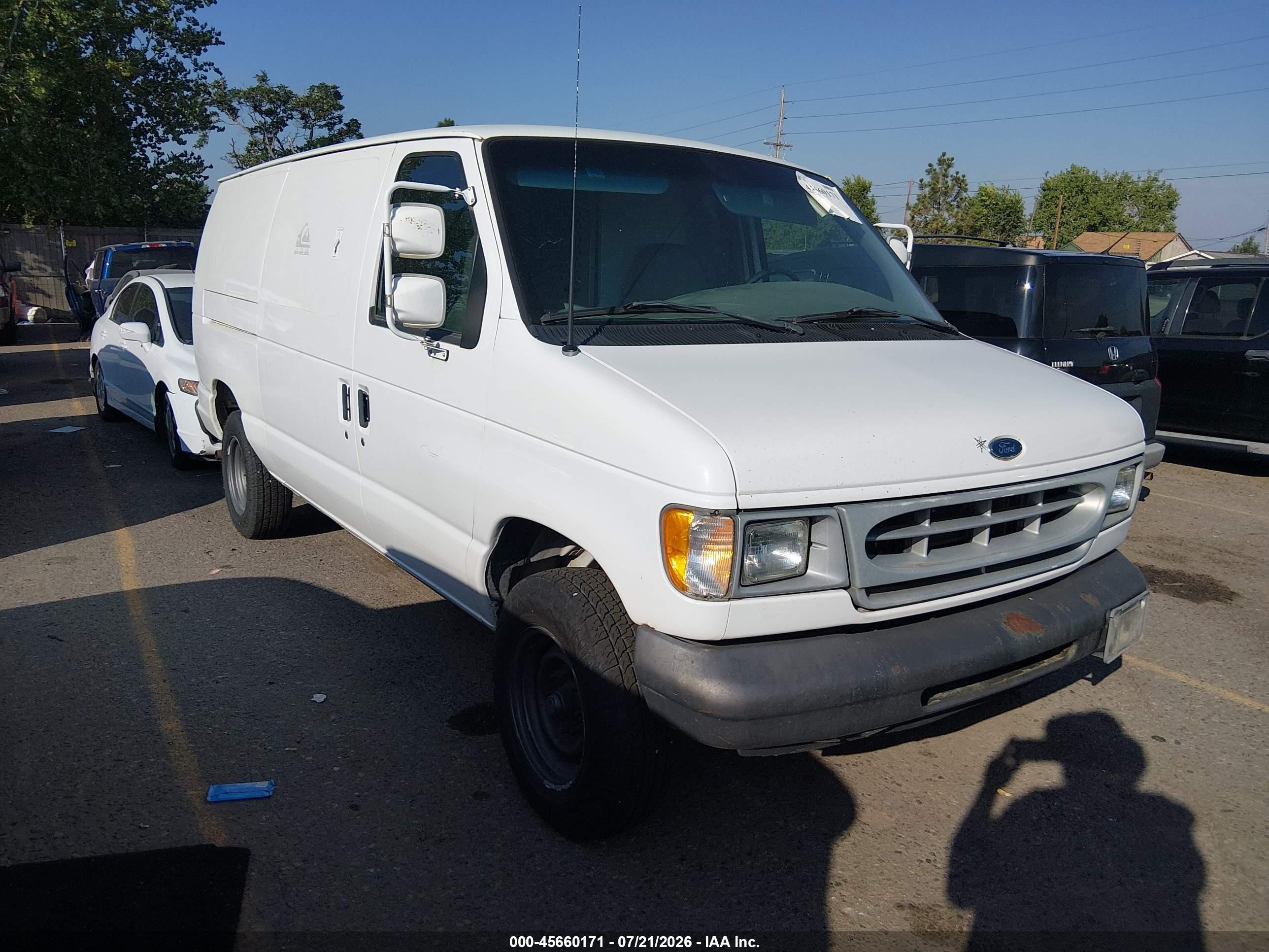 2000 Ford E-Series Commercial, VIN 1FTPE2427YHB17840 — Normal wear