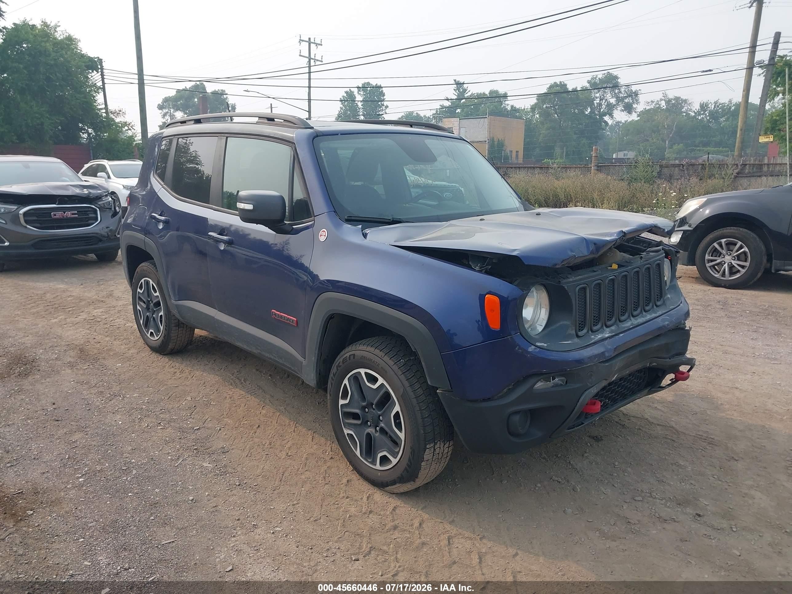 2017 Jeep Renegade Trailhawk, VIN ZACCJBCB4HPE50758 — Front end