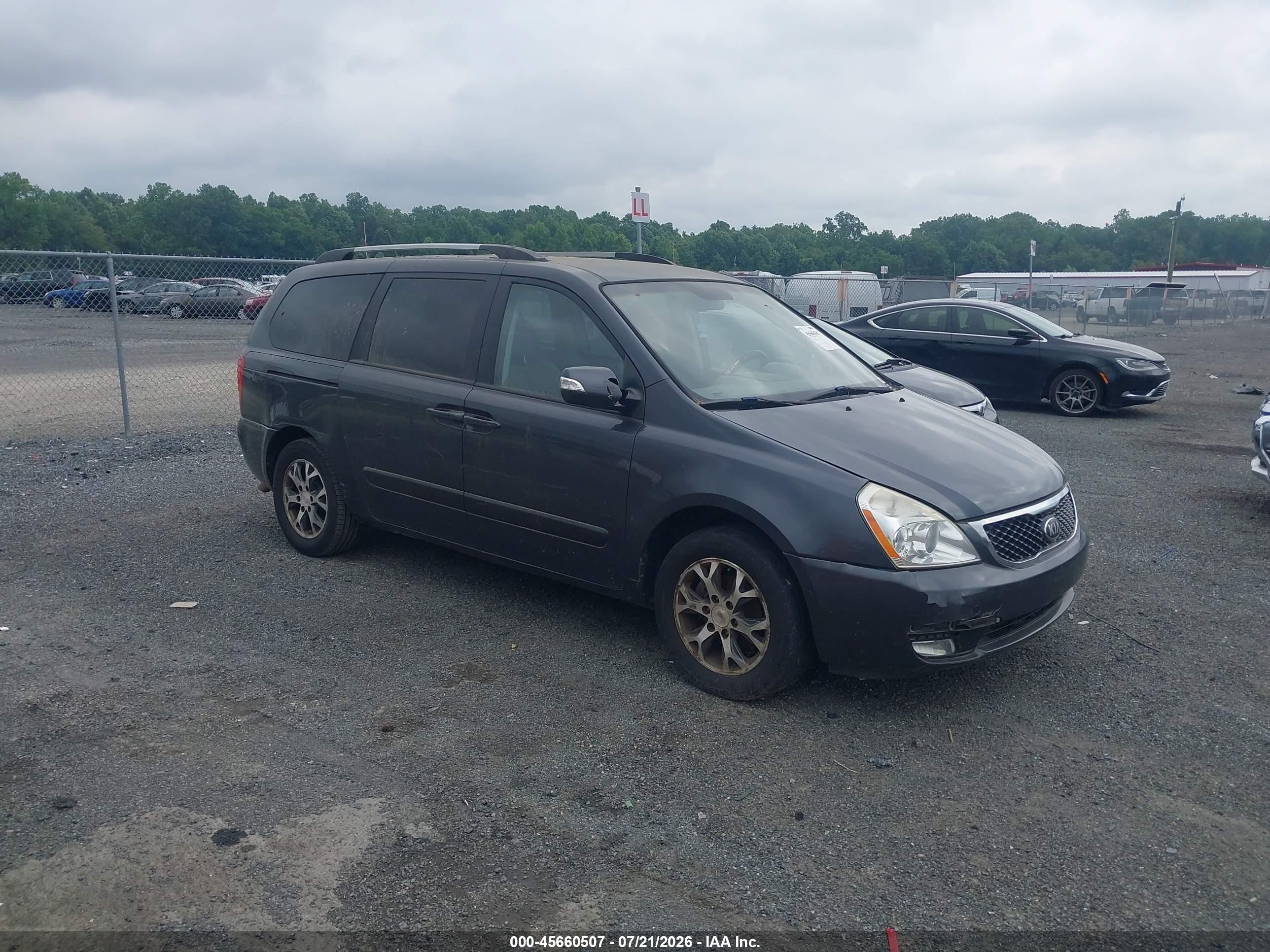 2014 Kia Sedona LX, VIN KNDMG4C76E6538834 — Обычный износ