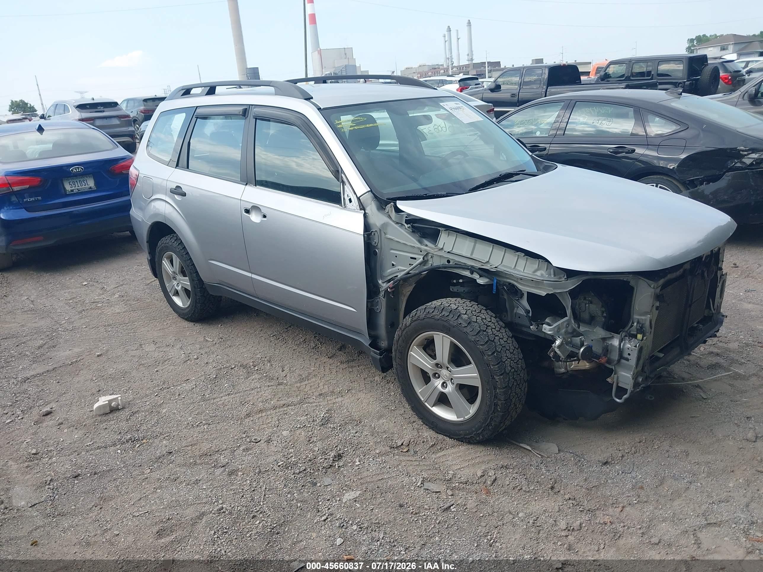 2012 Subaru Forester X, VIN JF2SHBBC0CH438092 — Front end