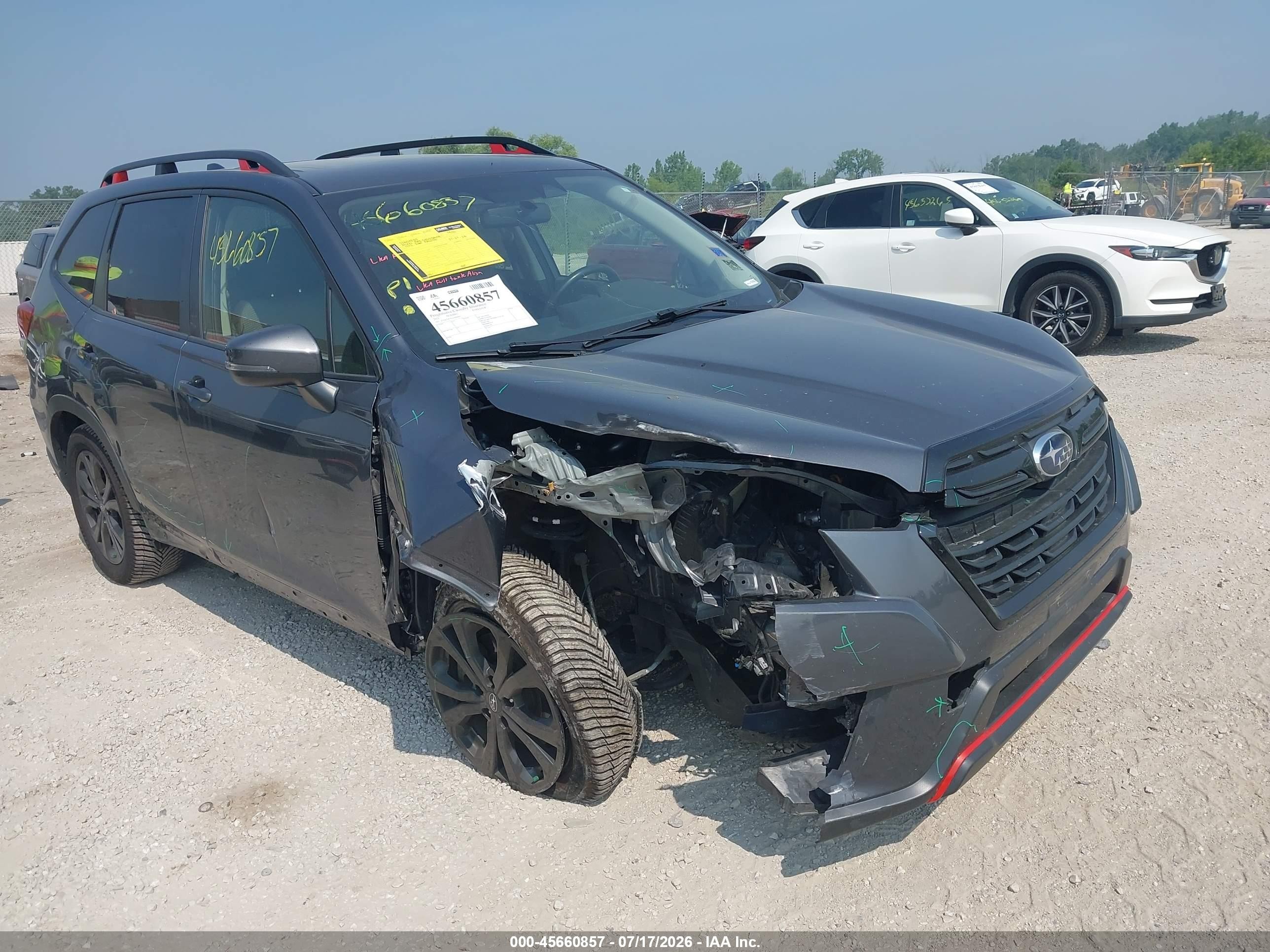 2022 Subaru Forester Special Sports, VIN JF2SKAJCXNH496002 — Перед