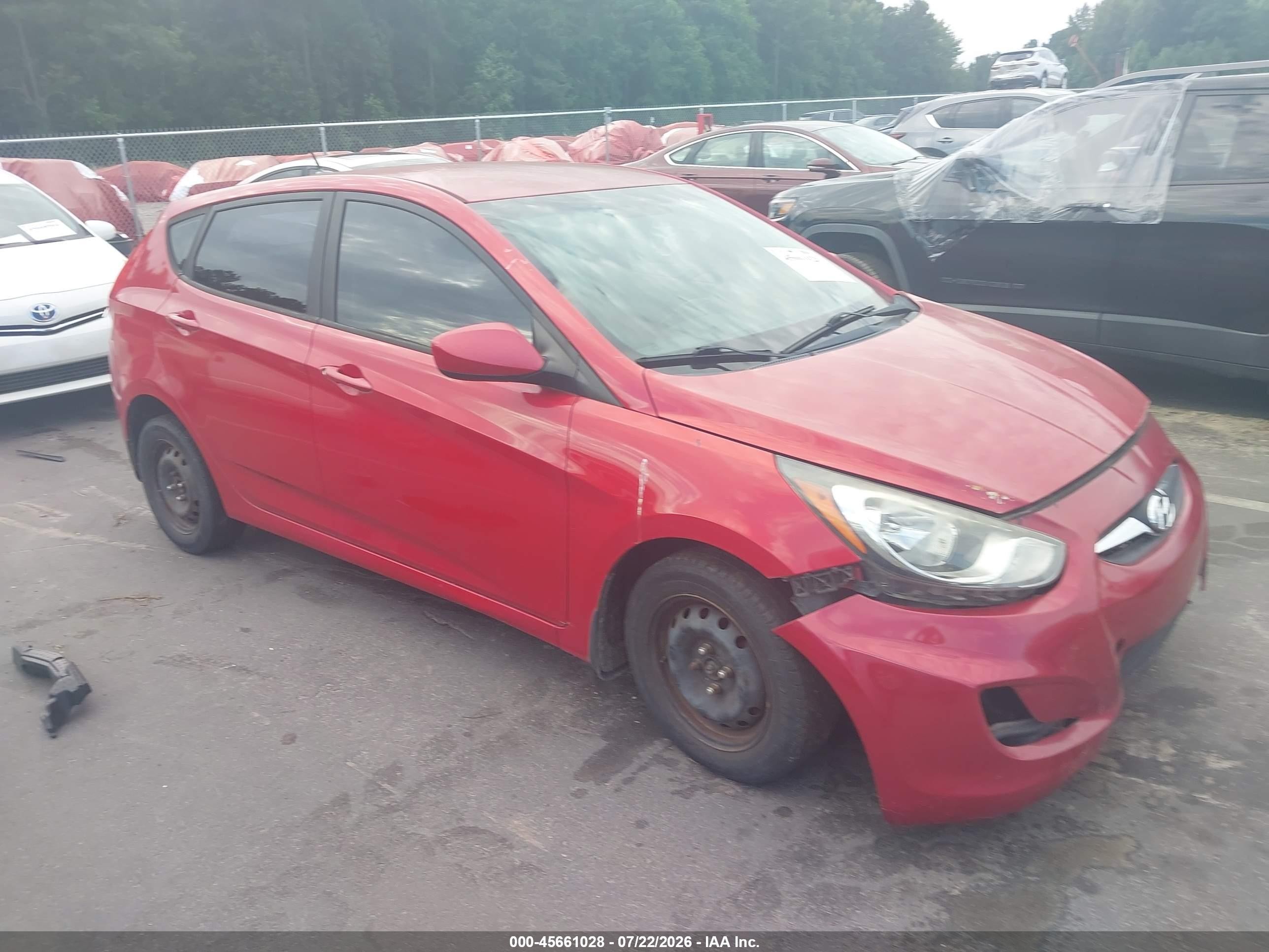 2013 Hyundai Accent GS, VIN KMHCT5AE8DU093646 — Front end