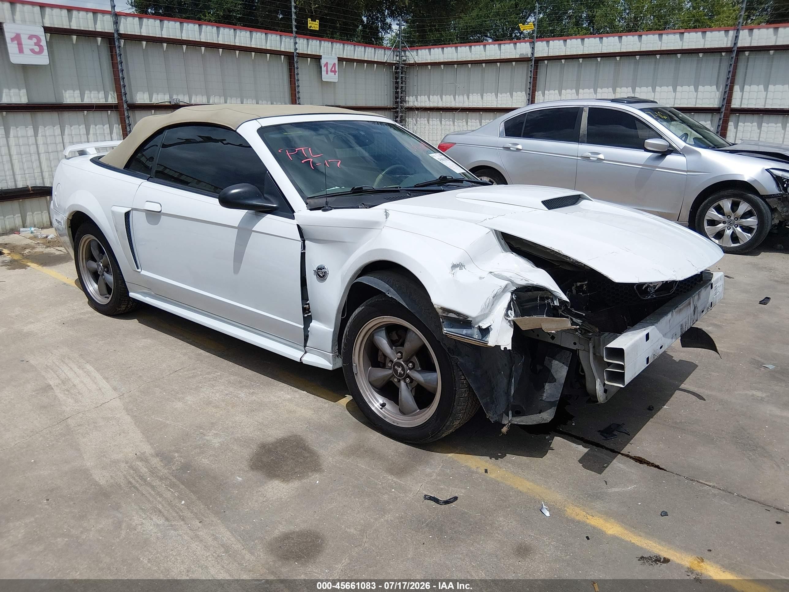 2004 Ford Mustang GT Deluxe, VIN 1FAFP45X34F140944 — Front end