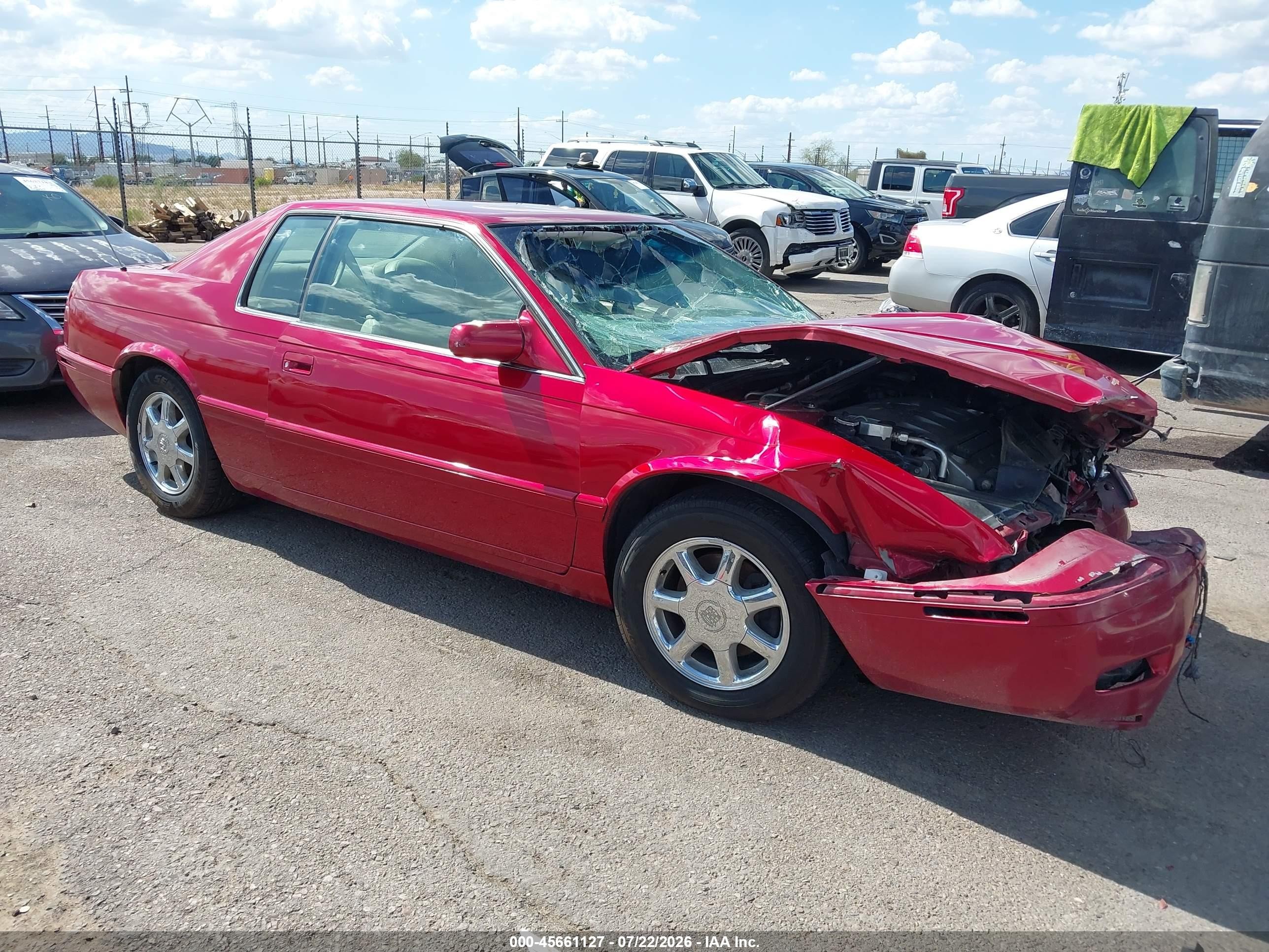 2002 Cadillac Eldorado Touring, VIN 1G6ET12912B102397 — Front end