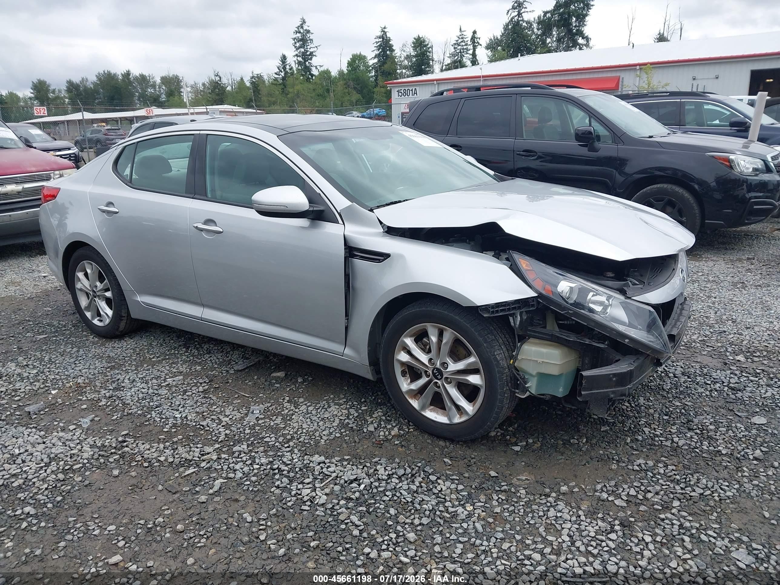 2011 Kia Optima EX, VIN KNAGN4A7XB5096905 — Front end