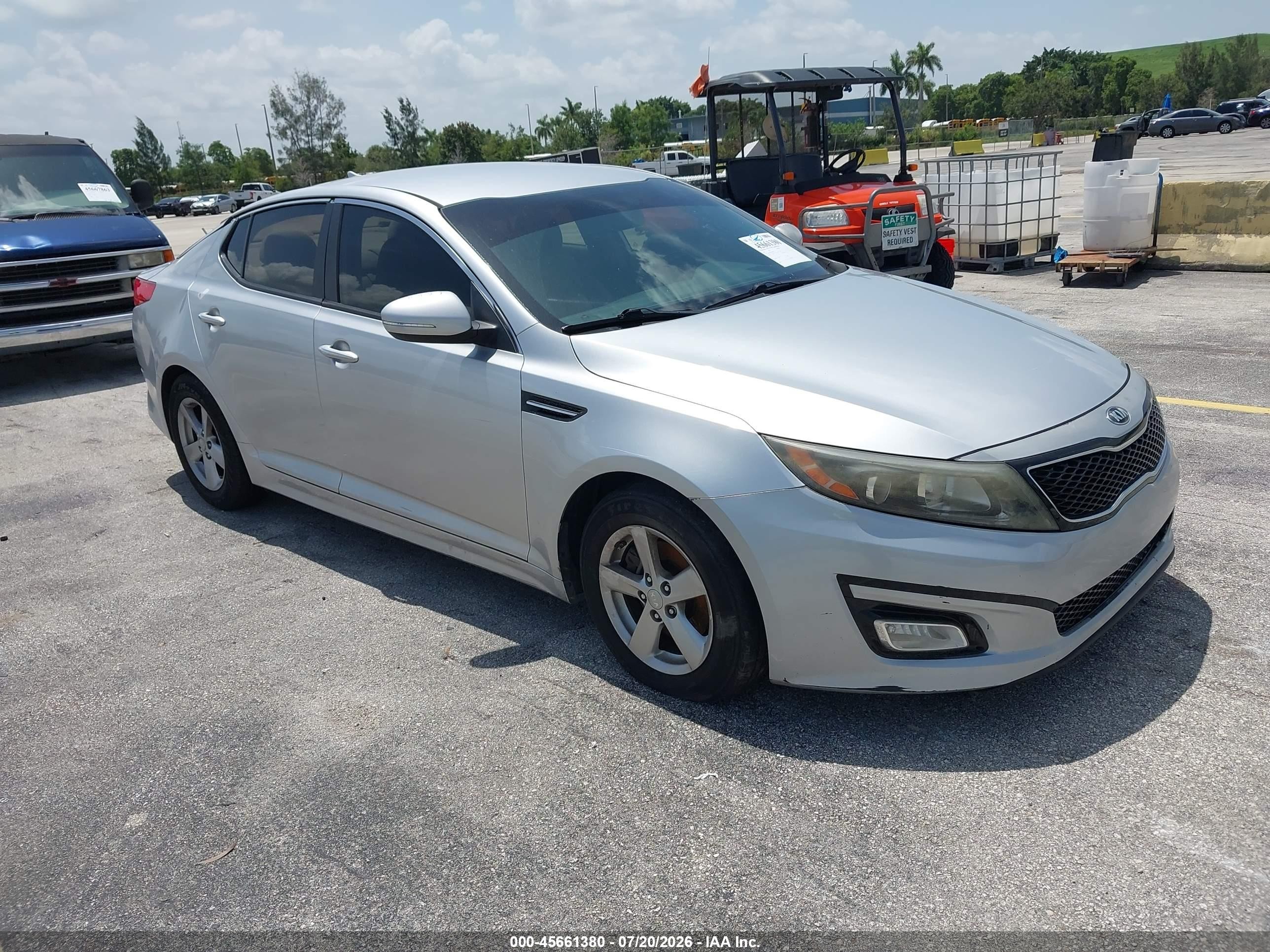 2015 Kia Optima LX, VIN 5XXGM4A78FG501795 — Normal wear