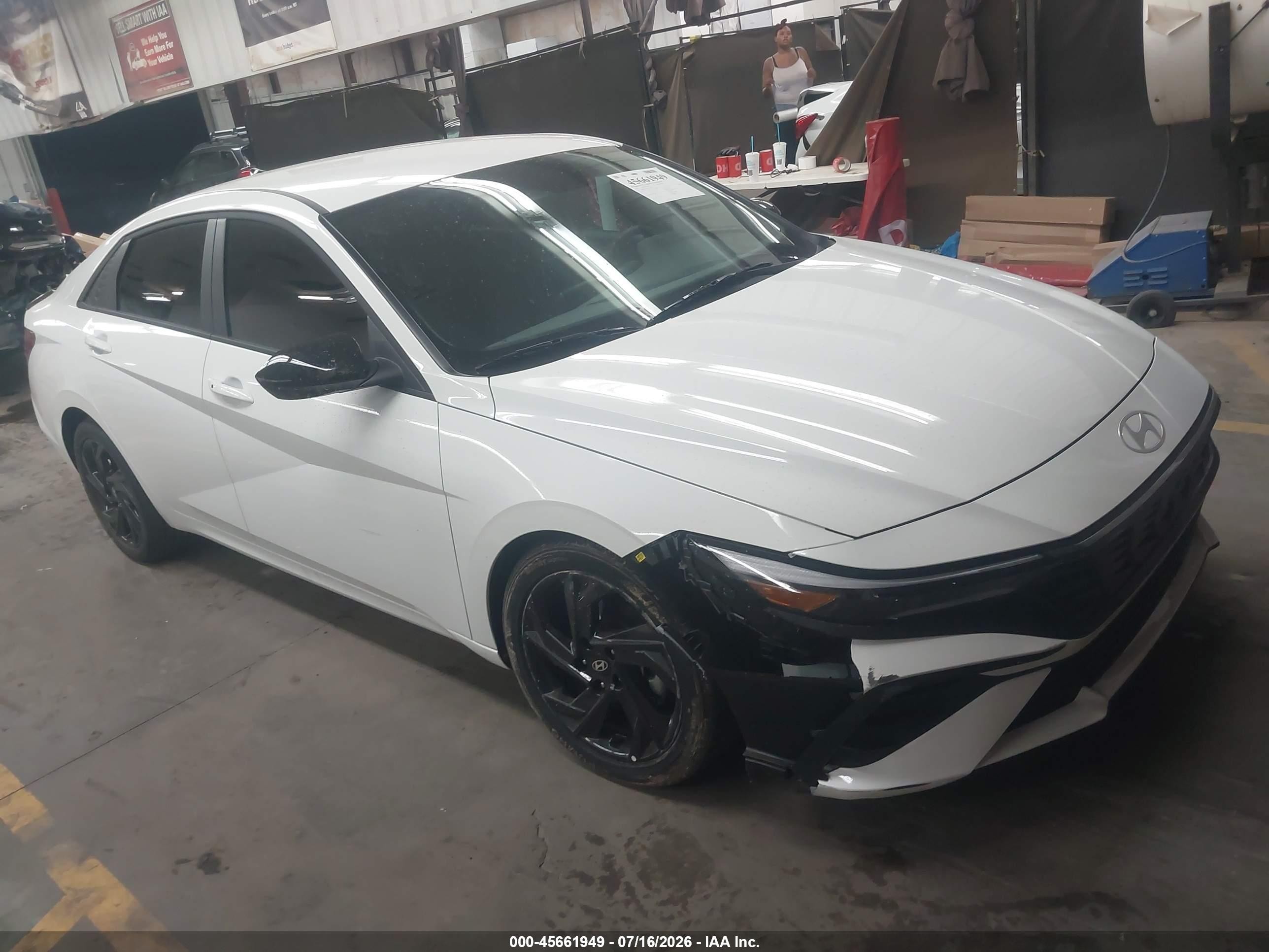 2026 Hyundai Elantra SEL Sport, VIN KMHLM4DG6TU112830 — Front end