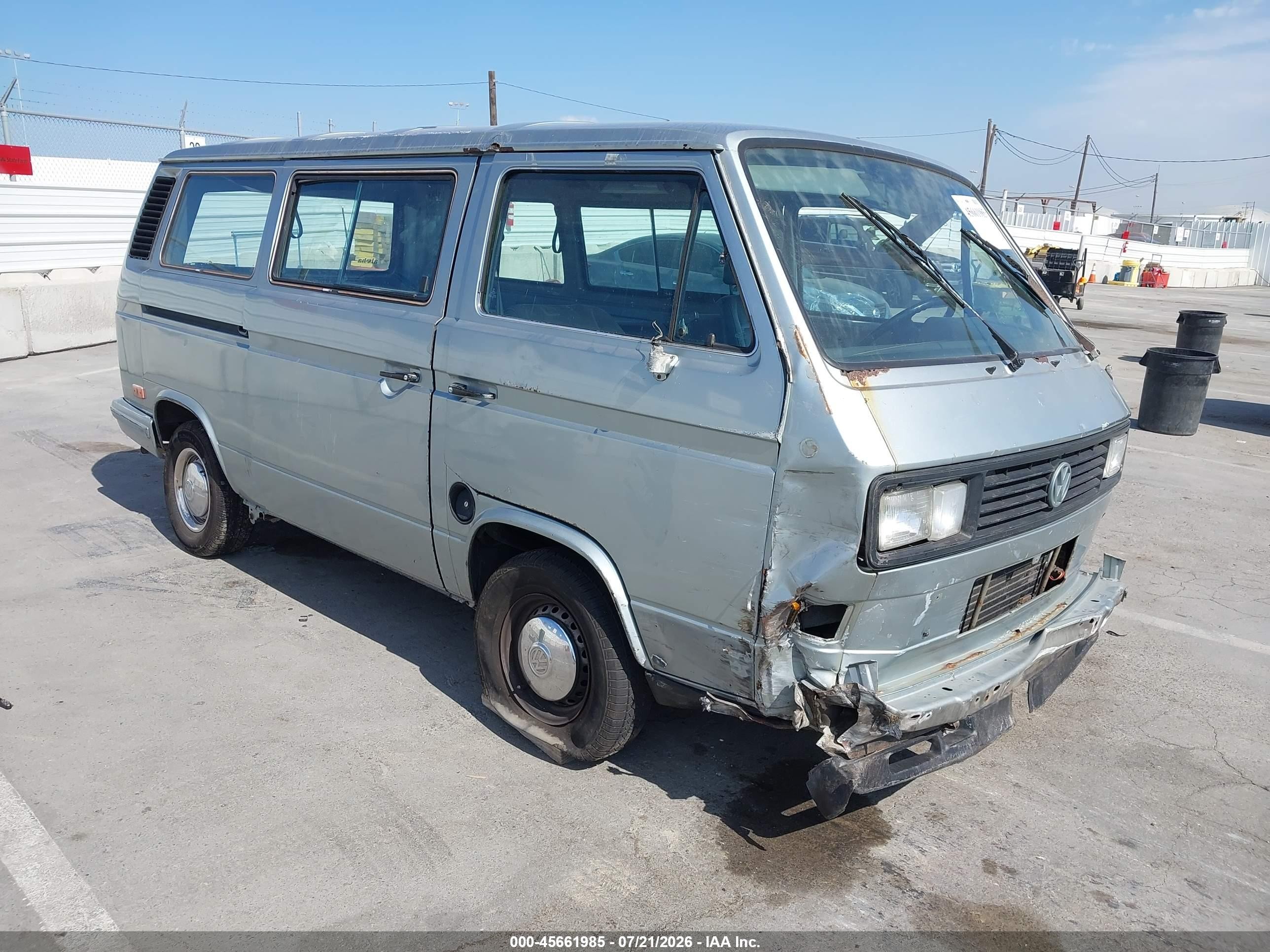1987 Volkswagen Vanagon, VIN WV2YB0254HH070444 — Front end