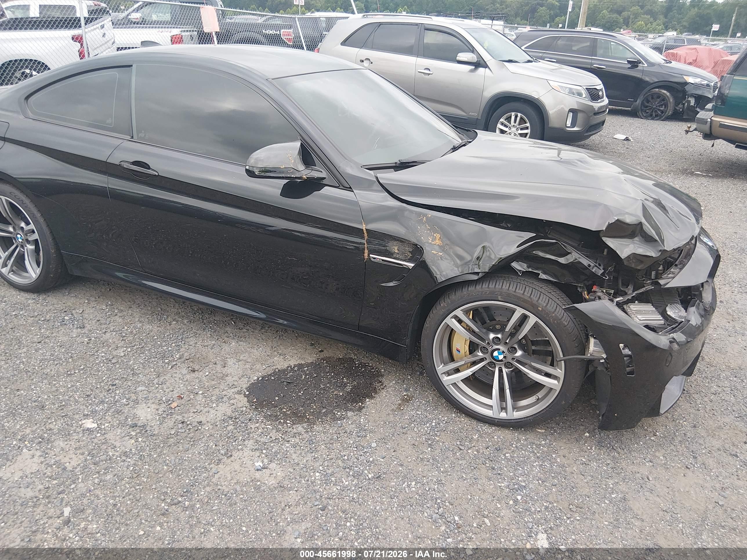 2016 BMW M4, VIN WBS3R9C53GK336750 — Front end