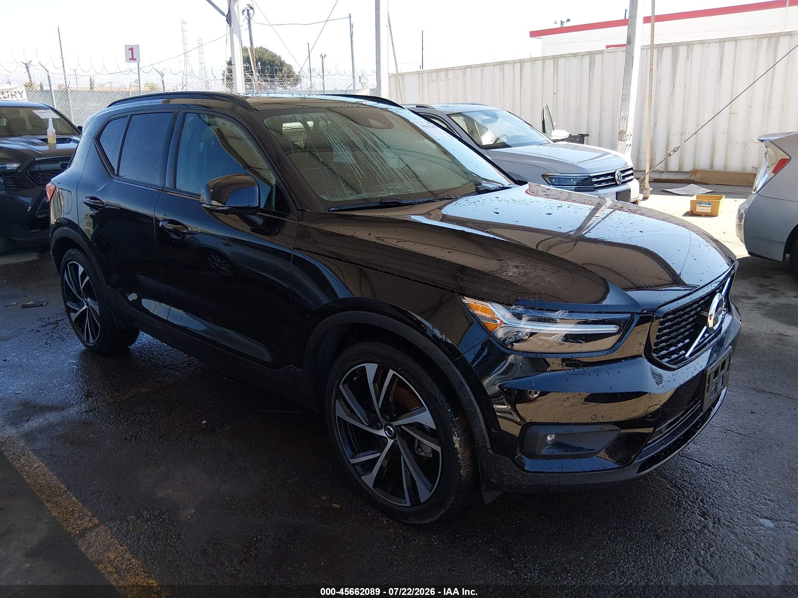 2020 Volvo XC40 R-Design, VIN YV4162UM0L2244345 — Fresh water flood
