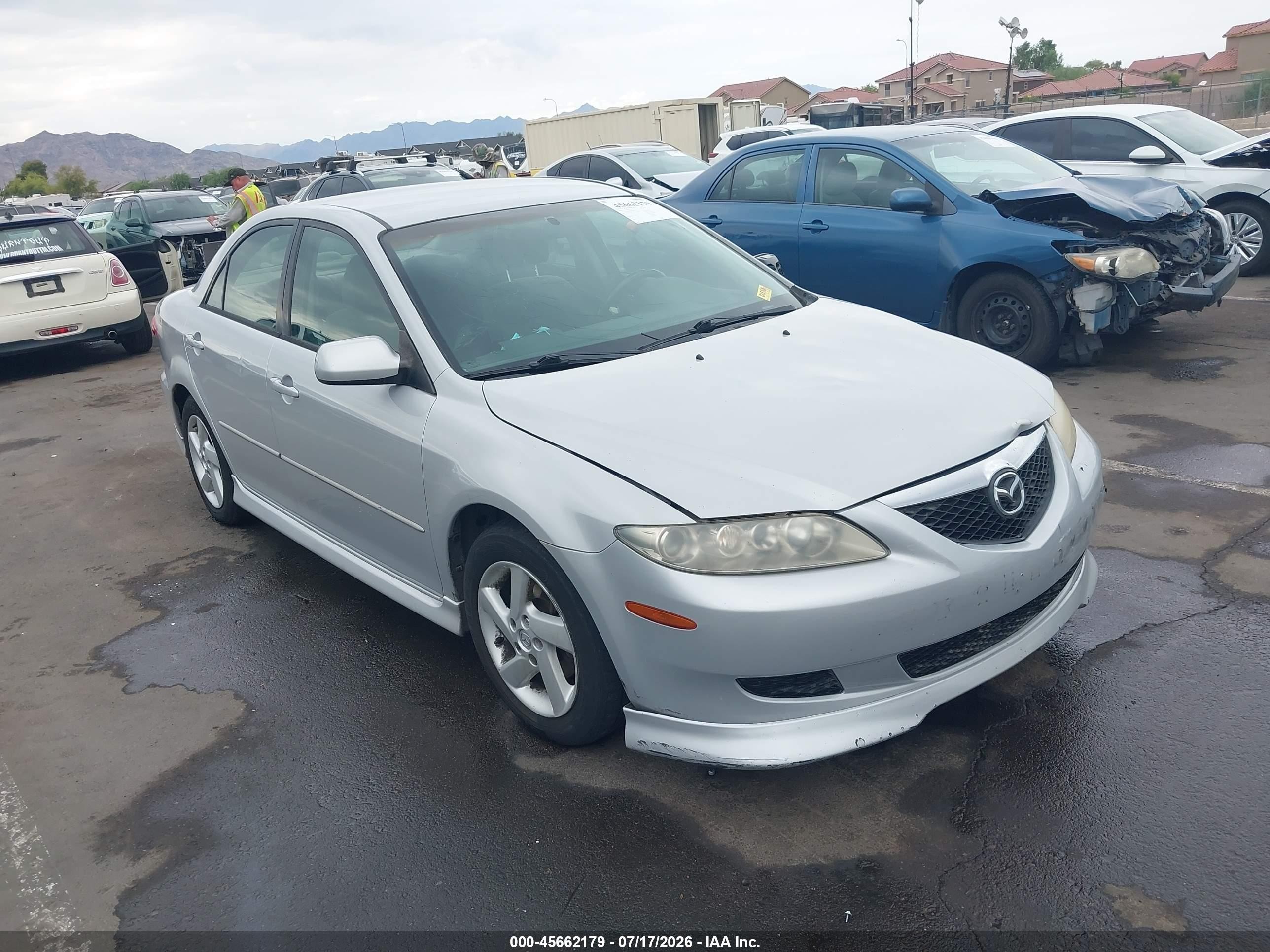 2003 Mazda 6 i, VIN 1YVFP80C135M41880 — Перед