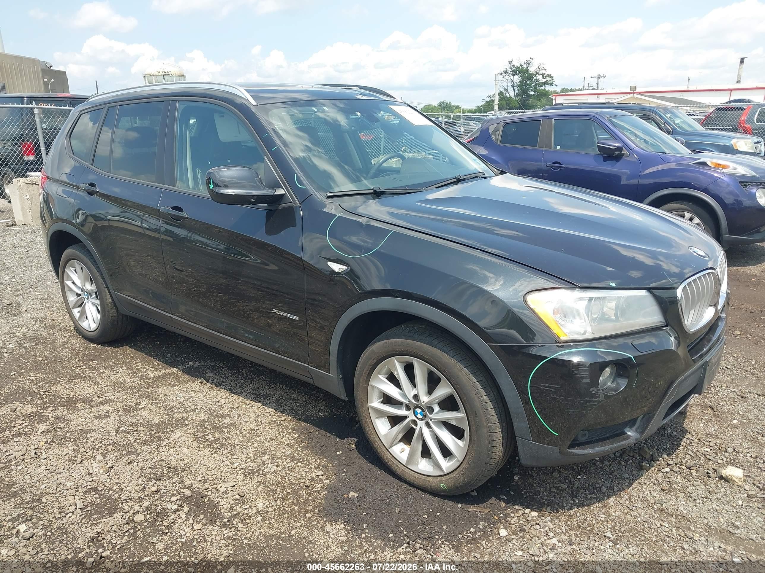 2014 BMW X3 xDrive28i, VIN 5UXWX9C55E0D43087 — Front end