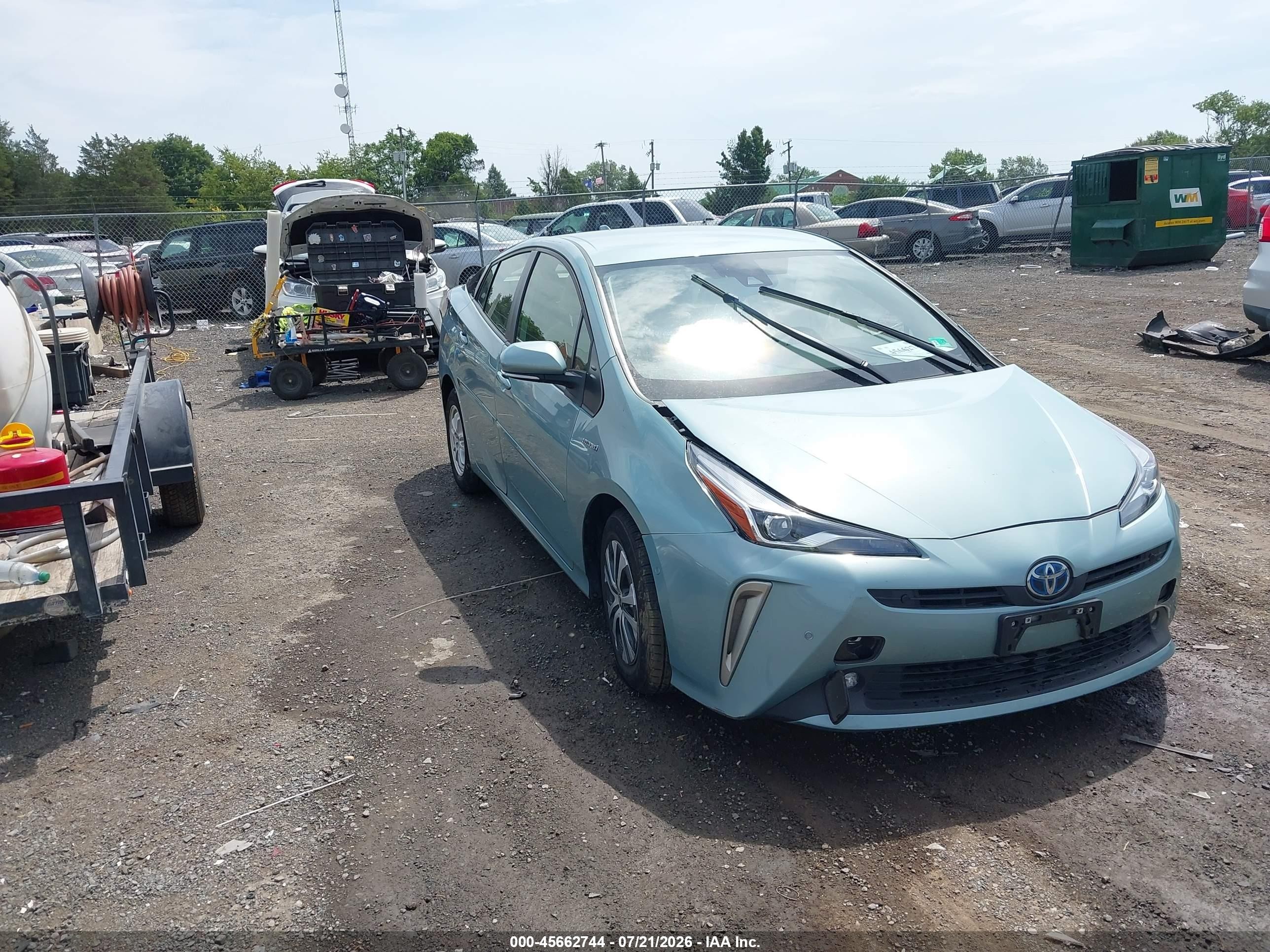 2021 Toyota Prius XLE, VIN JTDL9MFUXM3024511 — Side