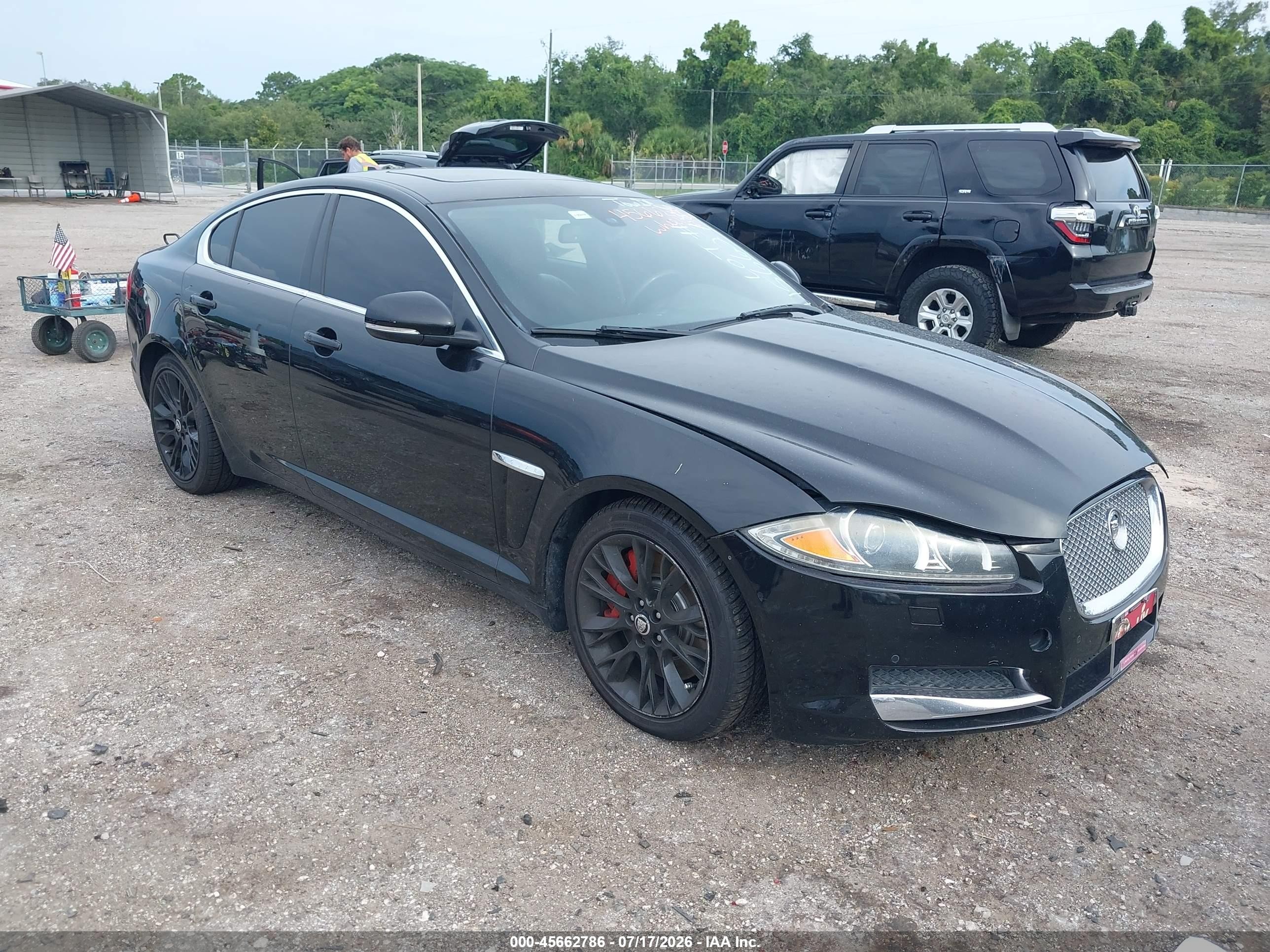 2013 Jaguar XF RWD, VIN SAJWA0E75D8S65566 — Normal wear