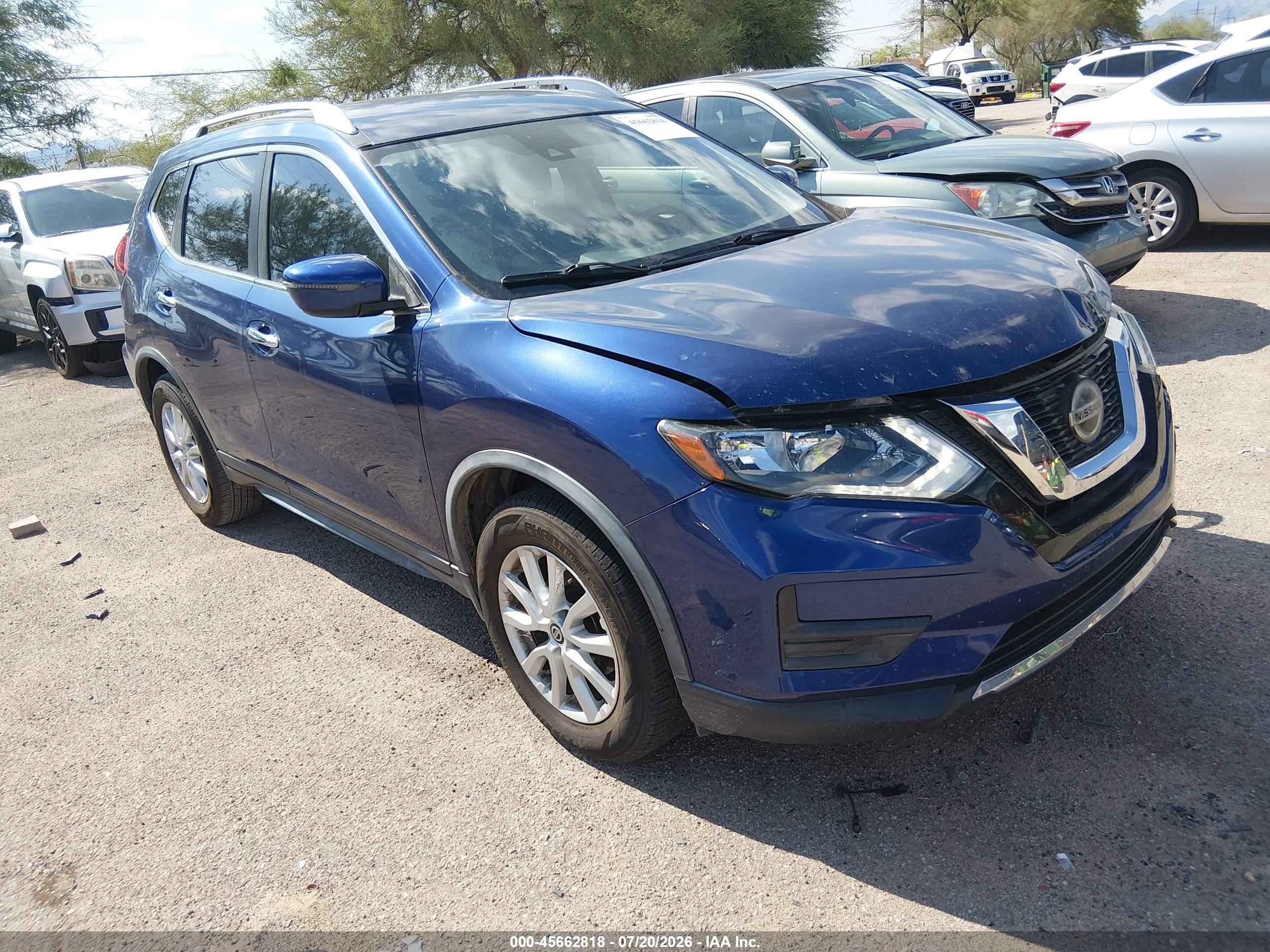 2019 Nissan Rogue SV, VIN JN8AT2MT7KW267717 — Front end