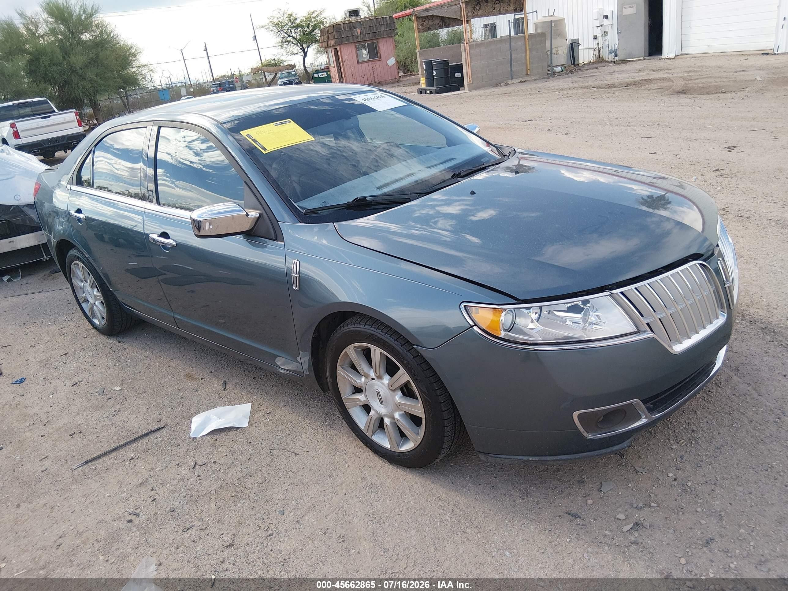 2011 Lincoln MKZ, VIN 3LNHL2GC2BR768714 — Rear end