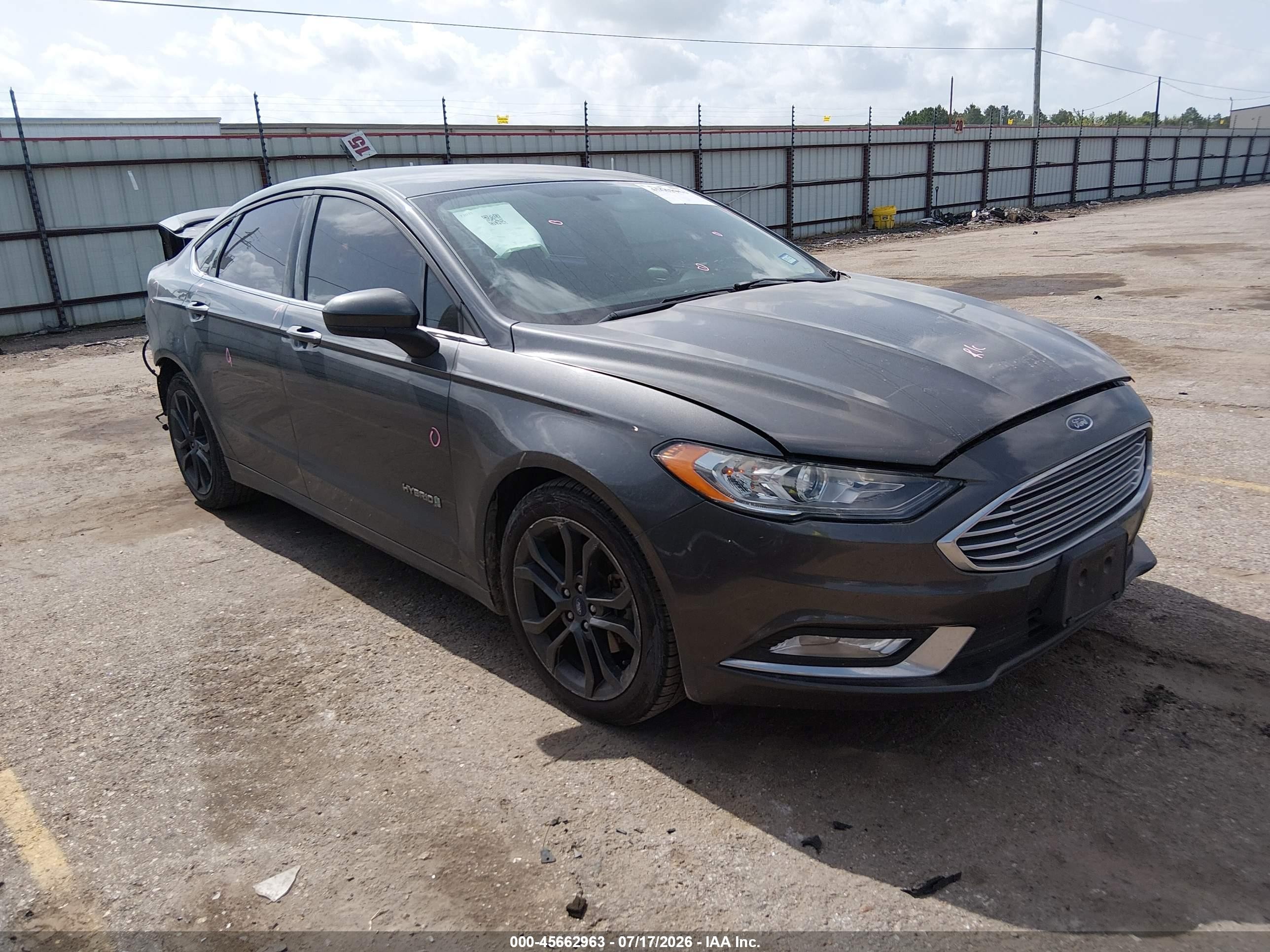 2018 Ford Fusion SE, VIN 3FA6P0LUXJR116737 — Rear end