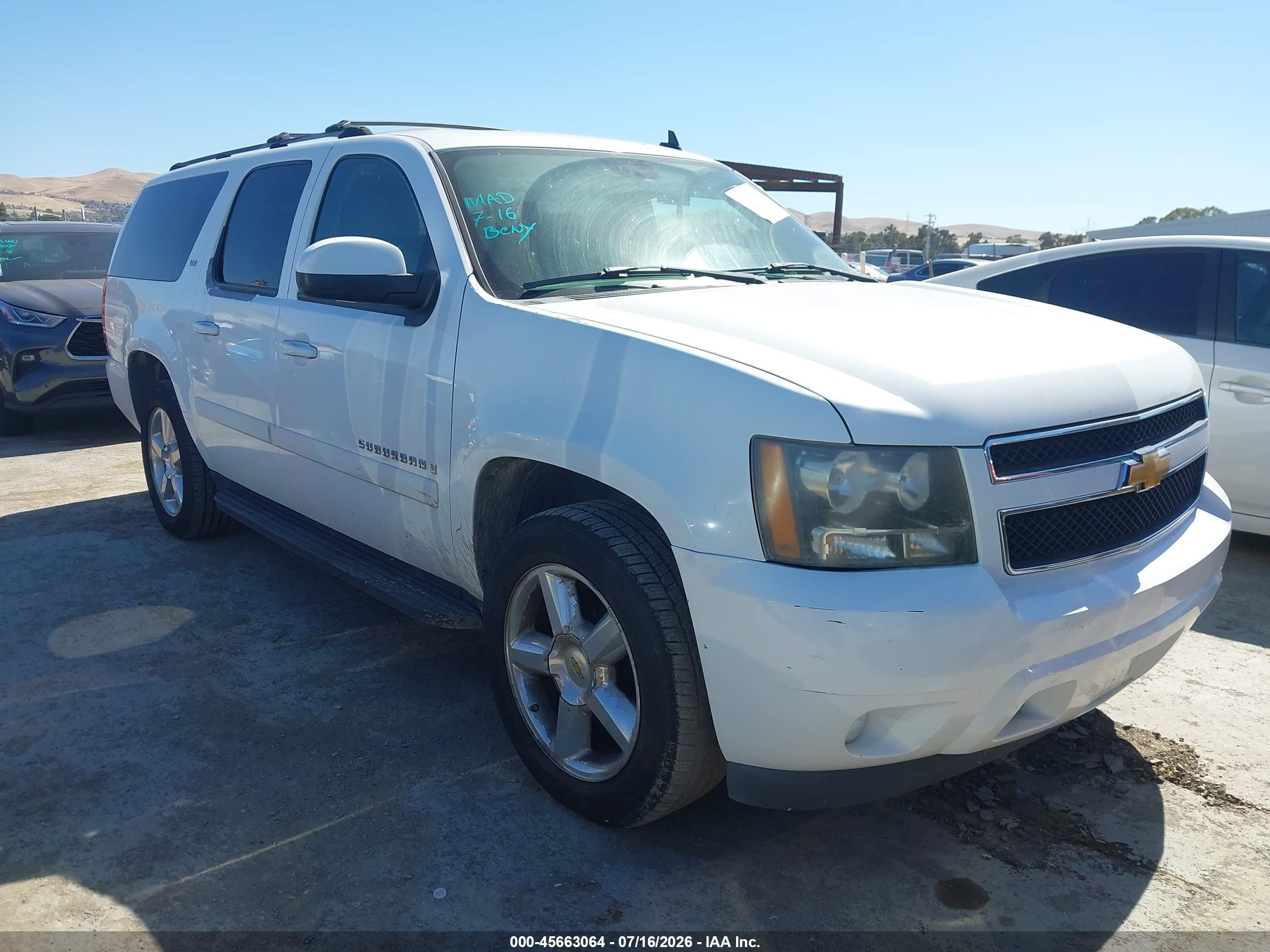2007 Chevrolet Suburban LTZ, VIN 1GNFK16387J178780 — Normal wear